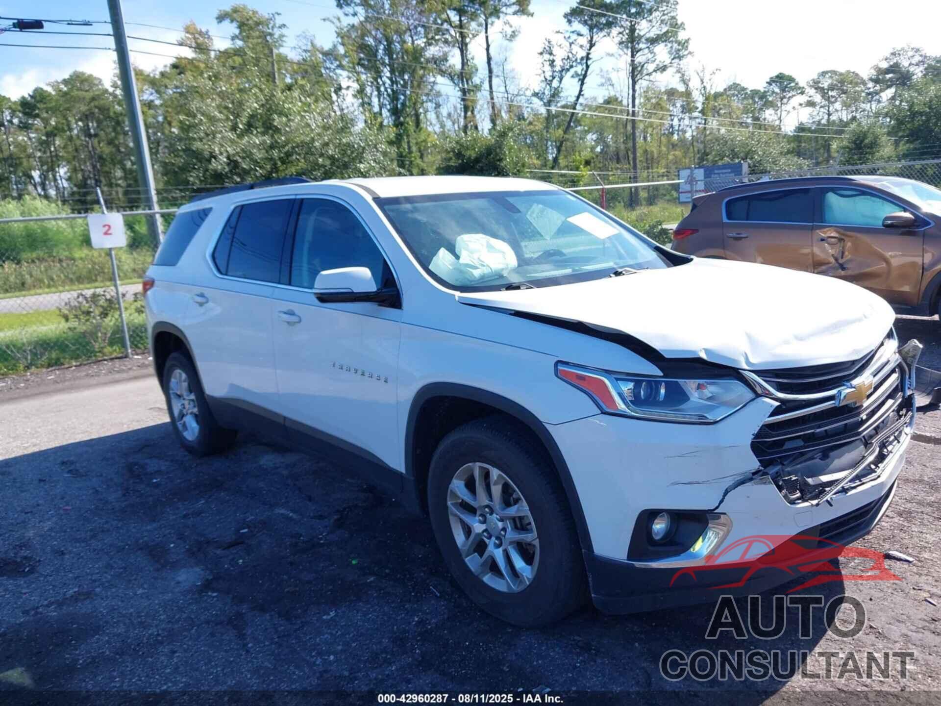 CHEVROLET TRAVERSE 2019 - 1GNERGKW2KJ219813