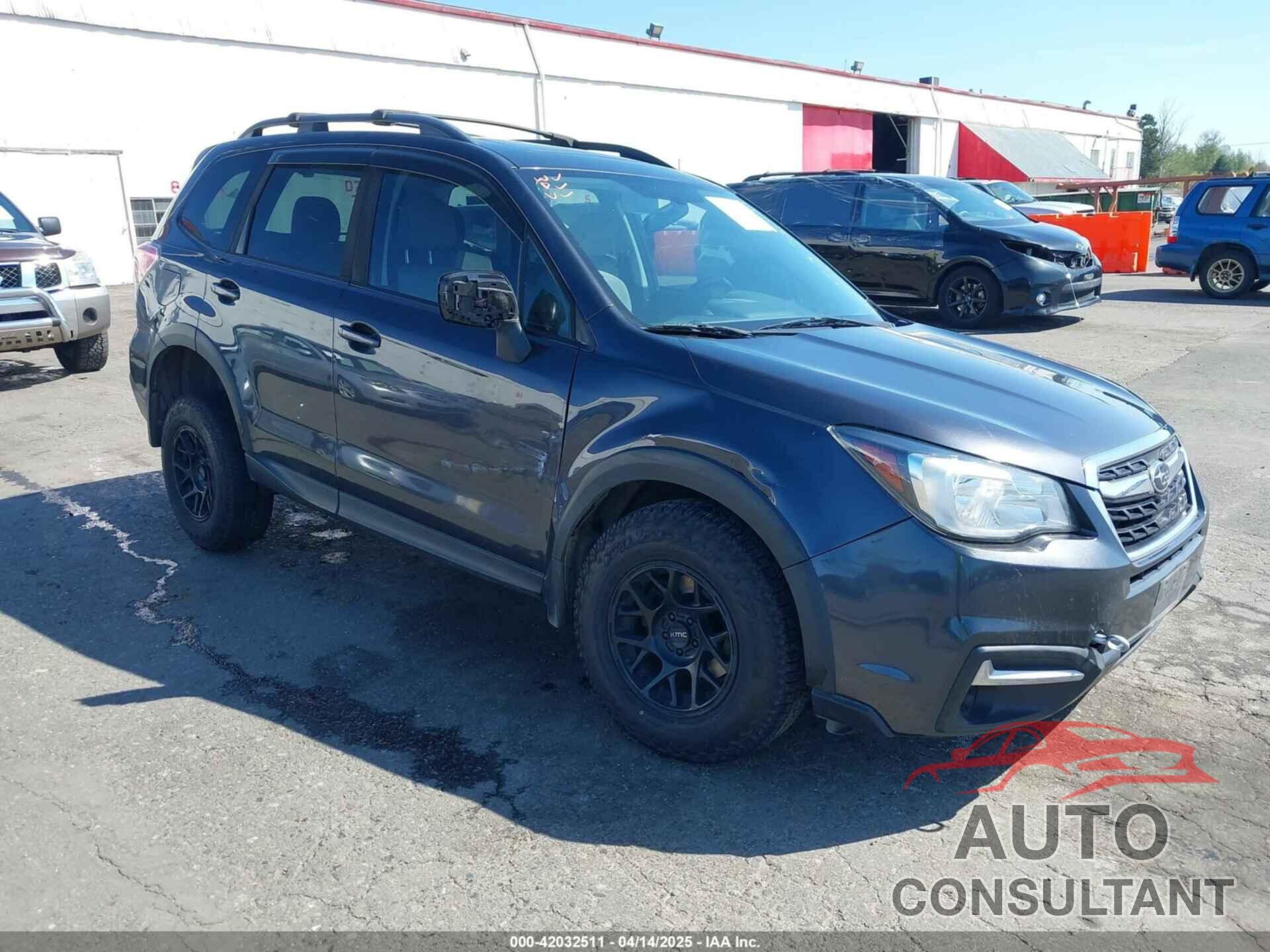 SUBARU FORESTER 2018 - JF2SJAEC5JH519158