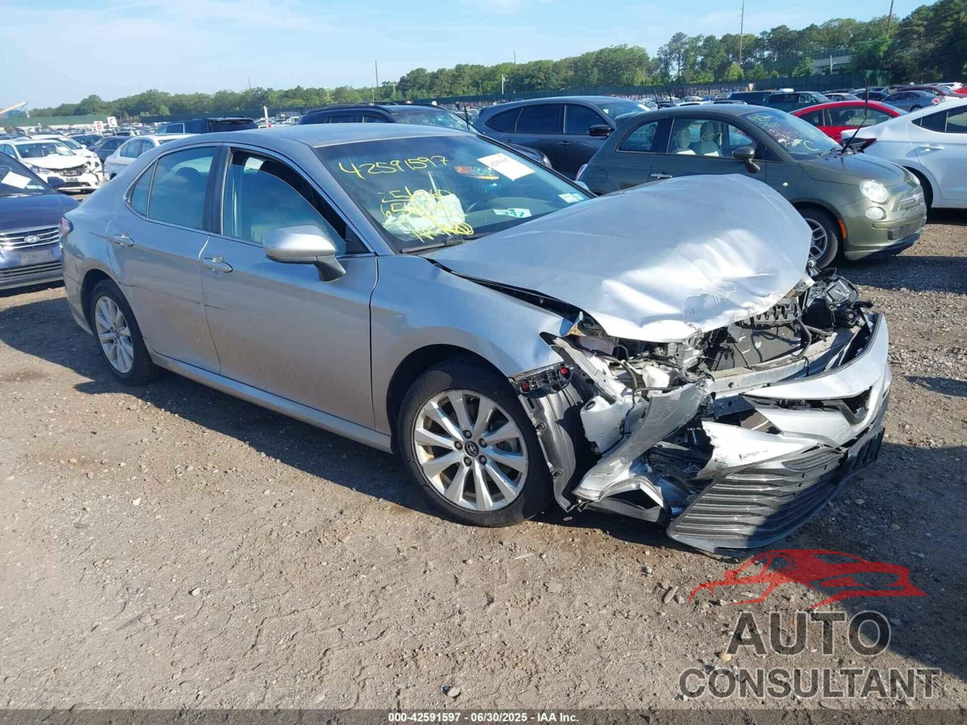 TOYOTA CAMRY 2018 - 4T1B11HK0JU145014