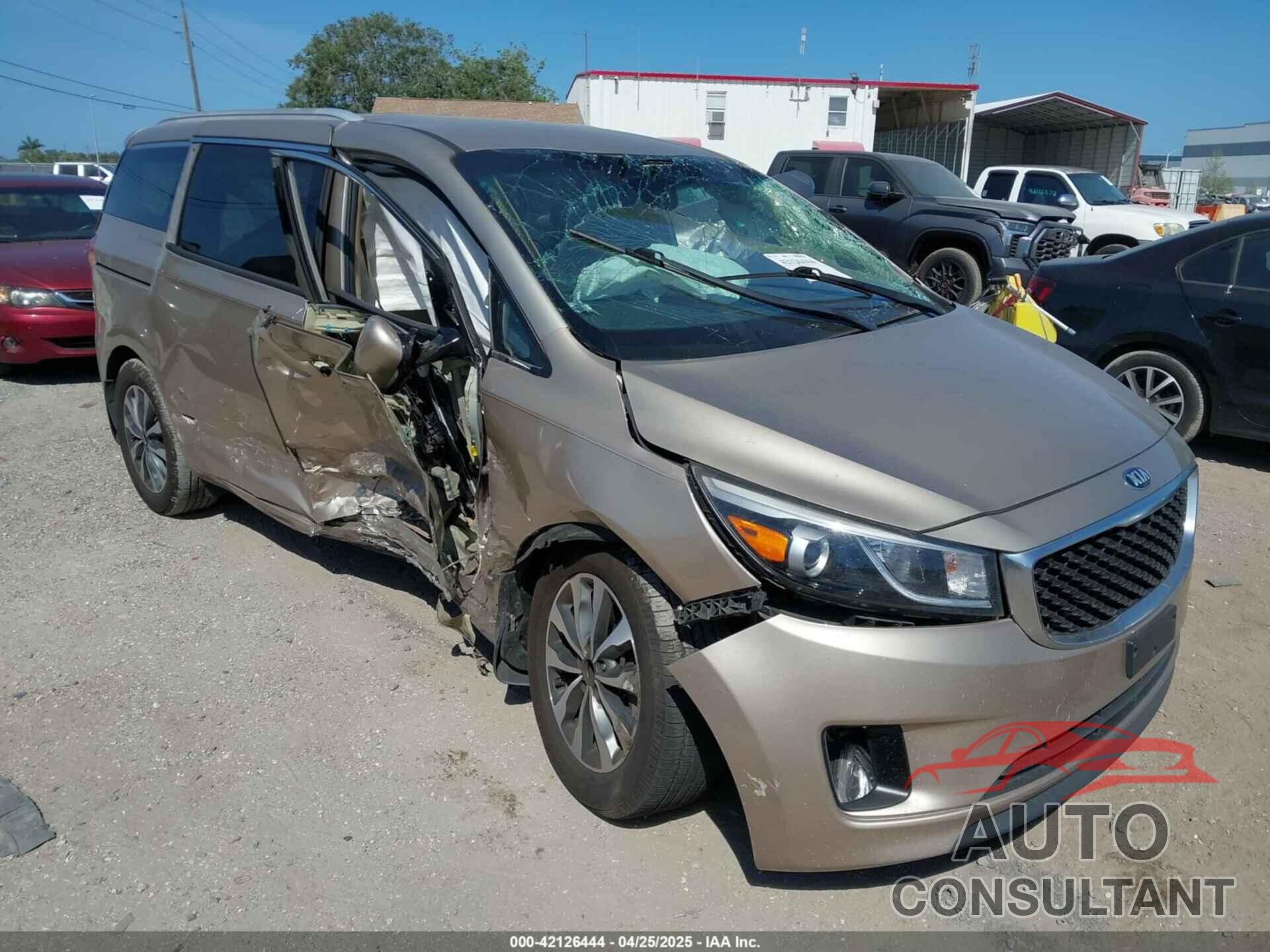 KIA SEDONA 2015 - KNDMC5C19F6050492