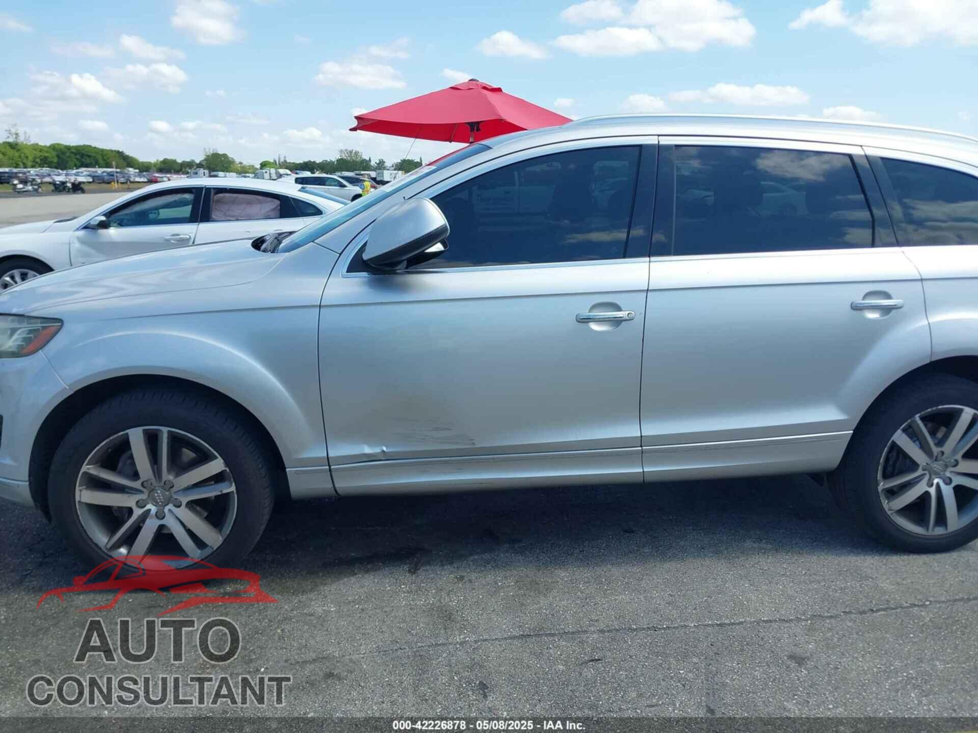 AUDI Q7 2011 - WA1LMAFE4BD007761