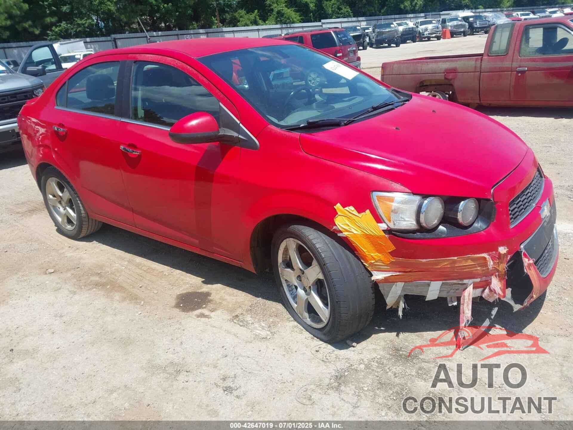 CHEVROLET SONIC 2013 - 1G1JE5SG2D4127336