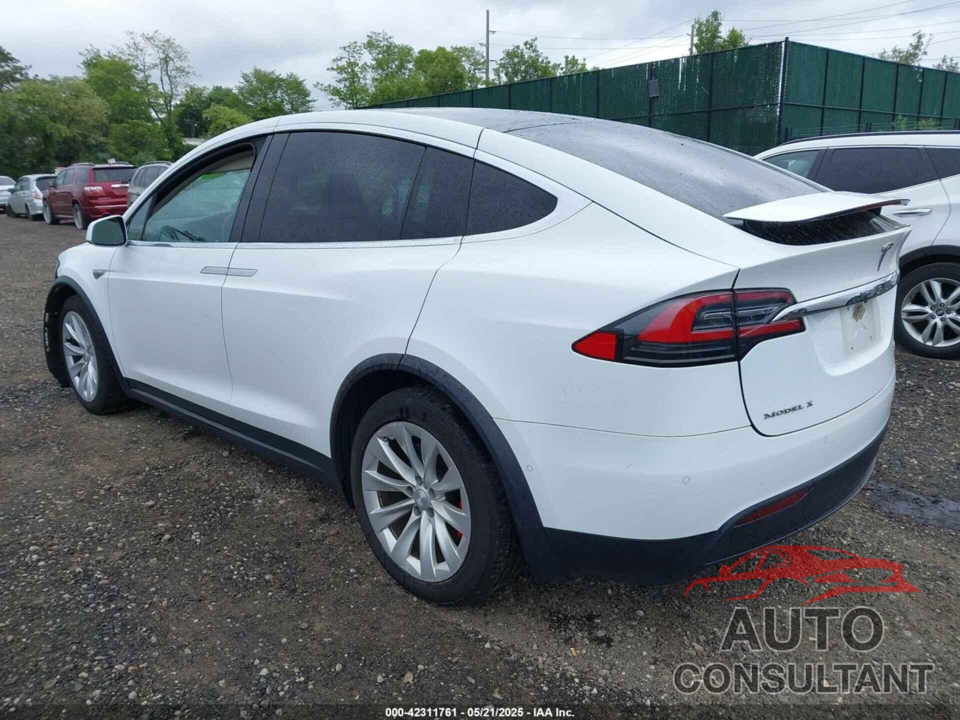 TESLA MODEL X 2016 - 5YJXCBE4XGF013718