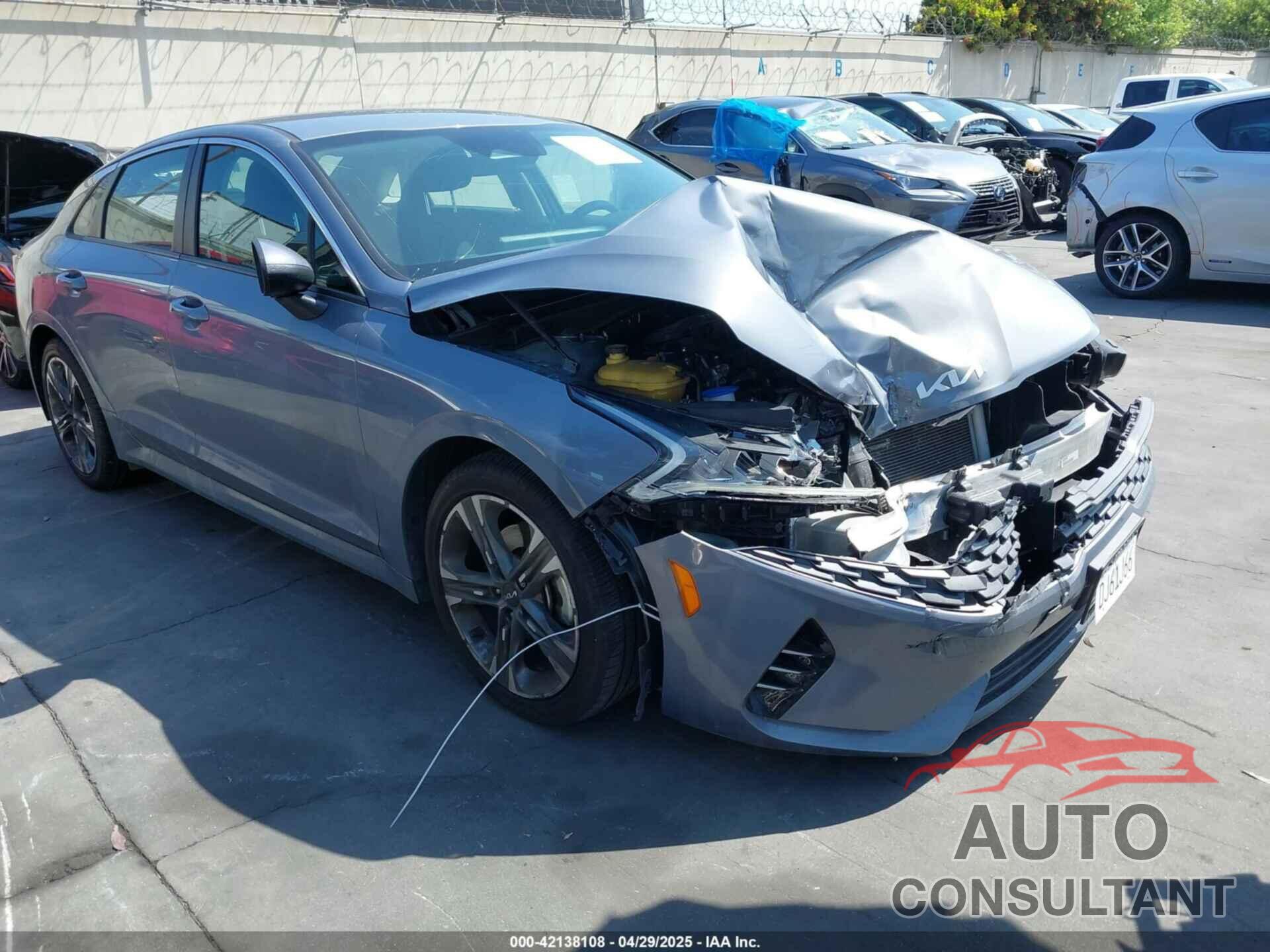 KIA K5 2022 - 5XXG14J22NG094035