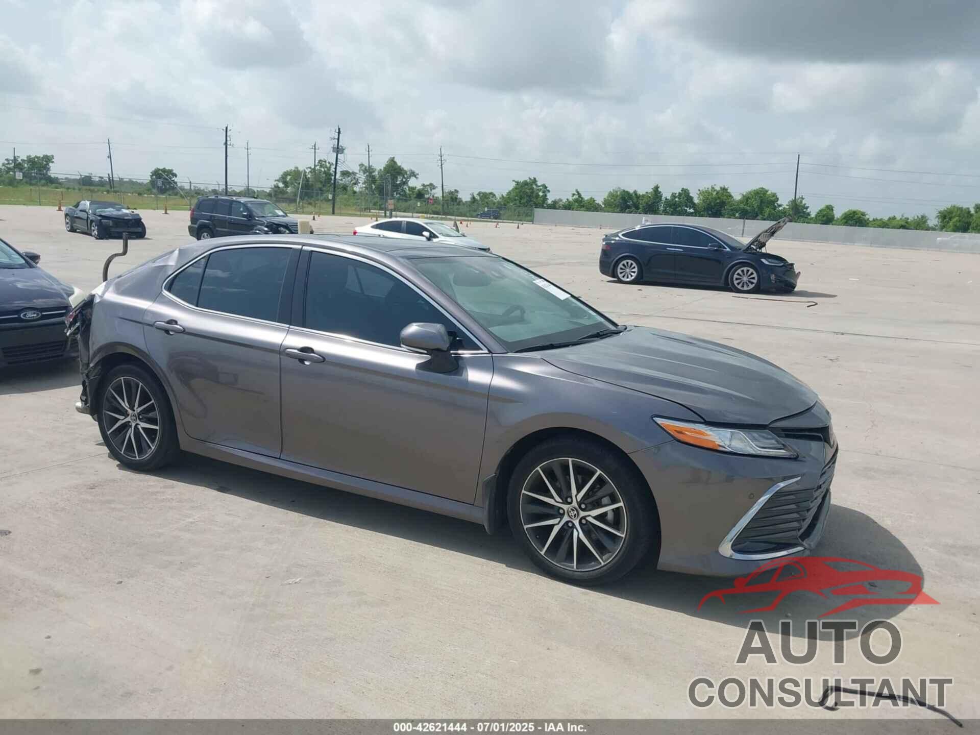 TOYOTA CAMRY 2023 - 4T1F11AK6PU087480