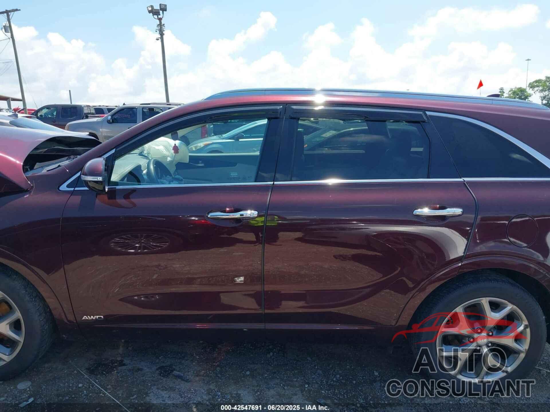 KIA SORENTO 2017 - 5XYPKDA54HG311401
