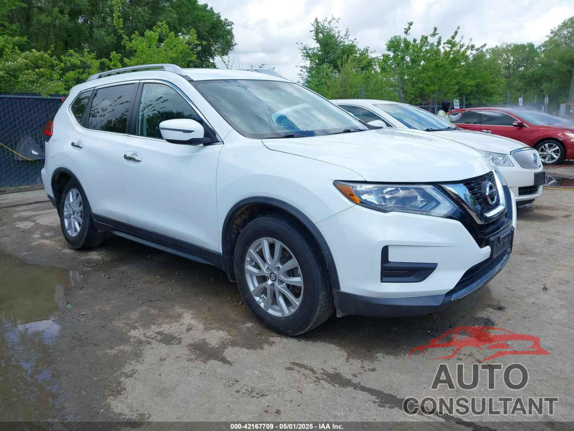 NISSAN ROGUE 2017 - KNMAT2MV6HP556717