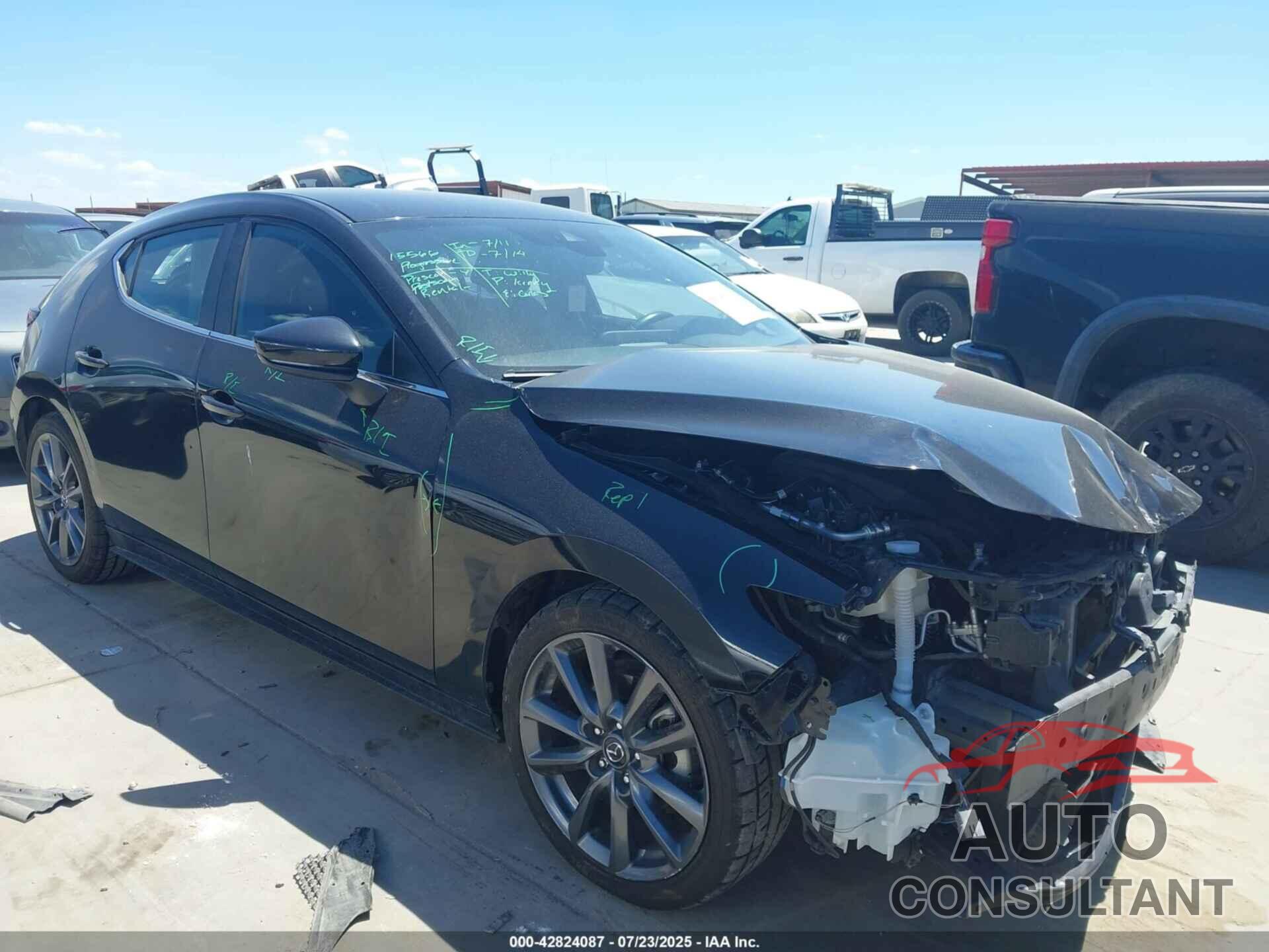 MAZDA MAZDA3 2021 - JM1BPAKL7M1337198