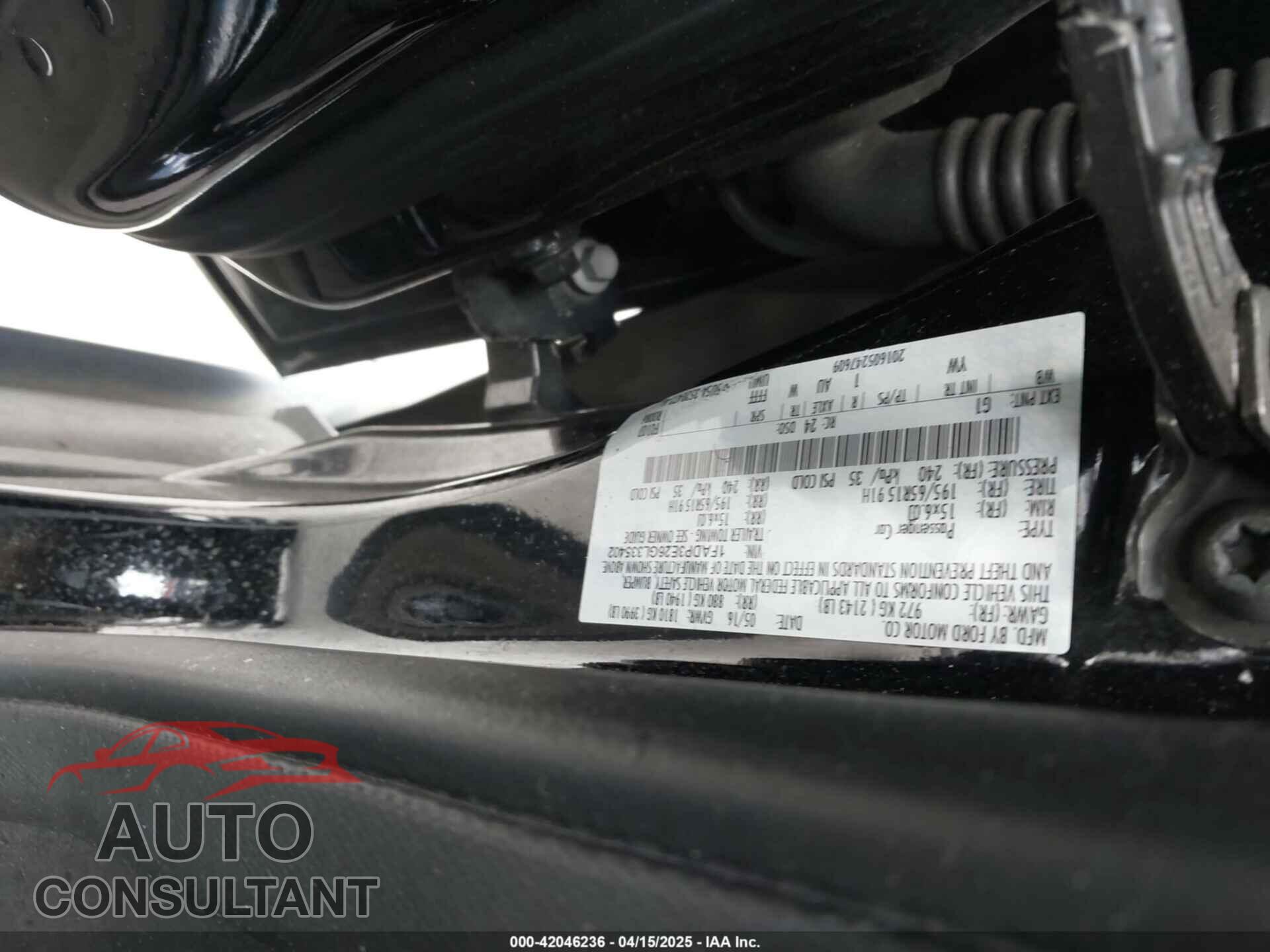 FORD FOCUS 2016 - 1FADP3E26GL335402