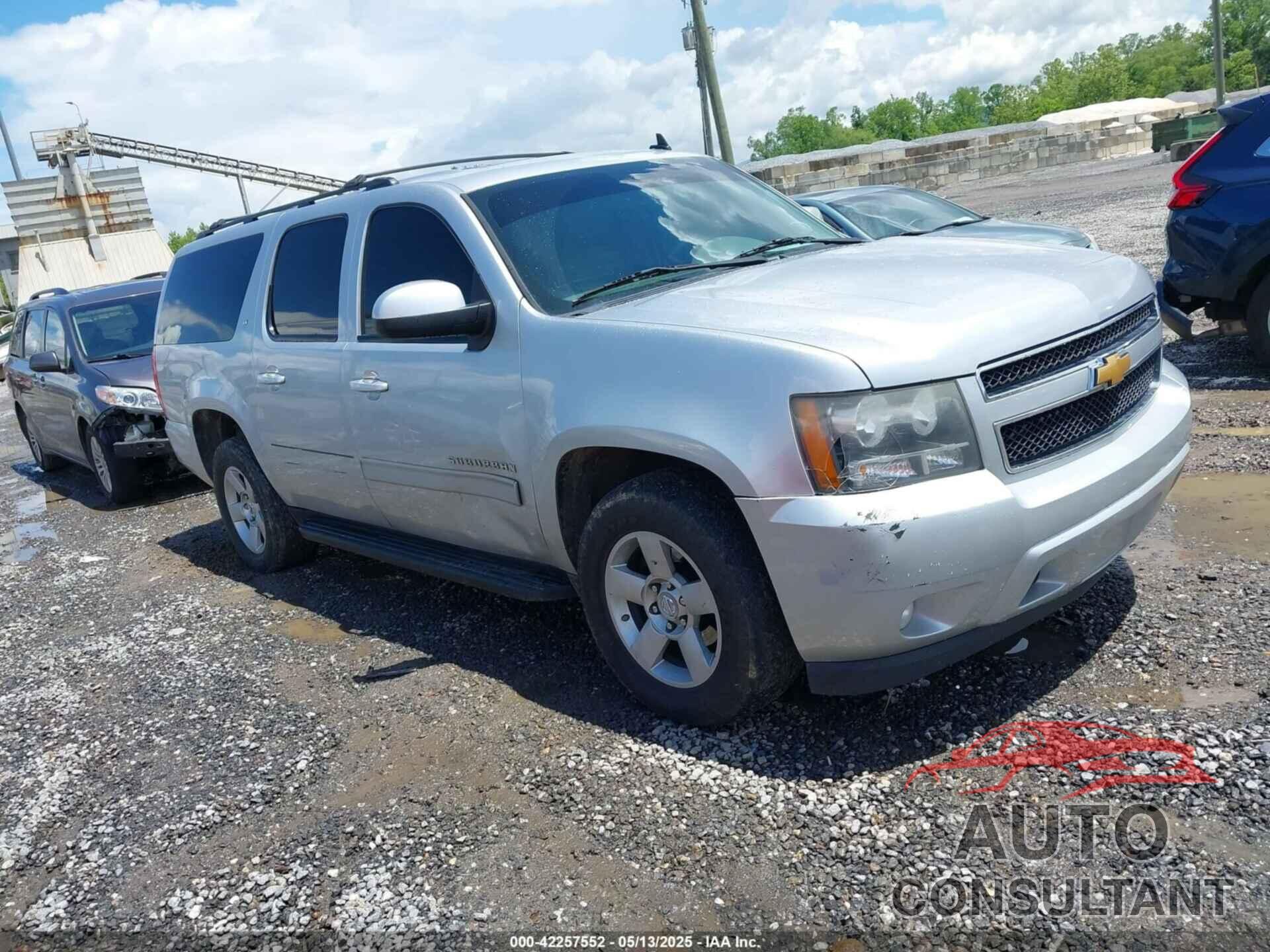 CHEVROLET SUBURBAN 1500 2012 - 1GNSCJE01CR143982