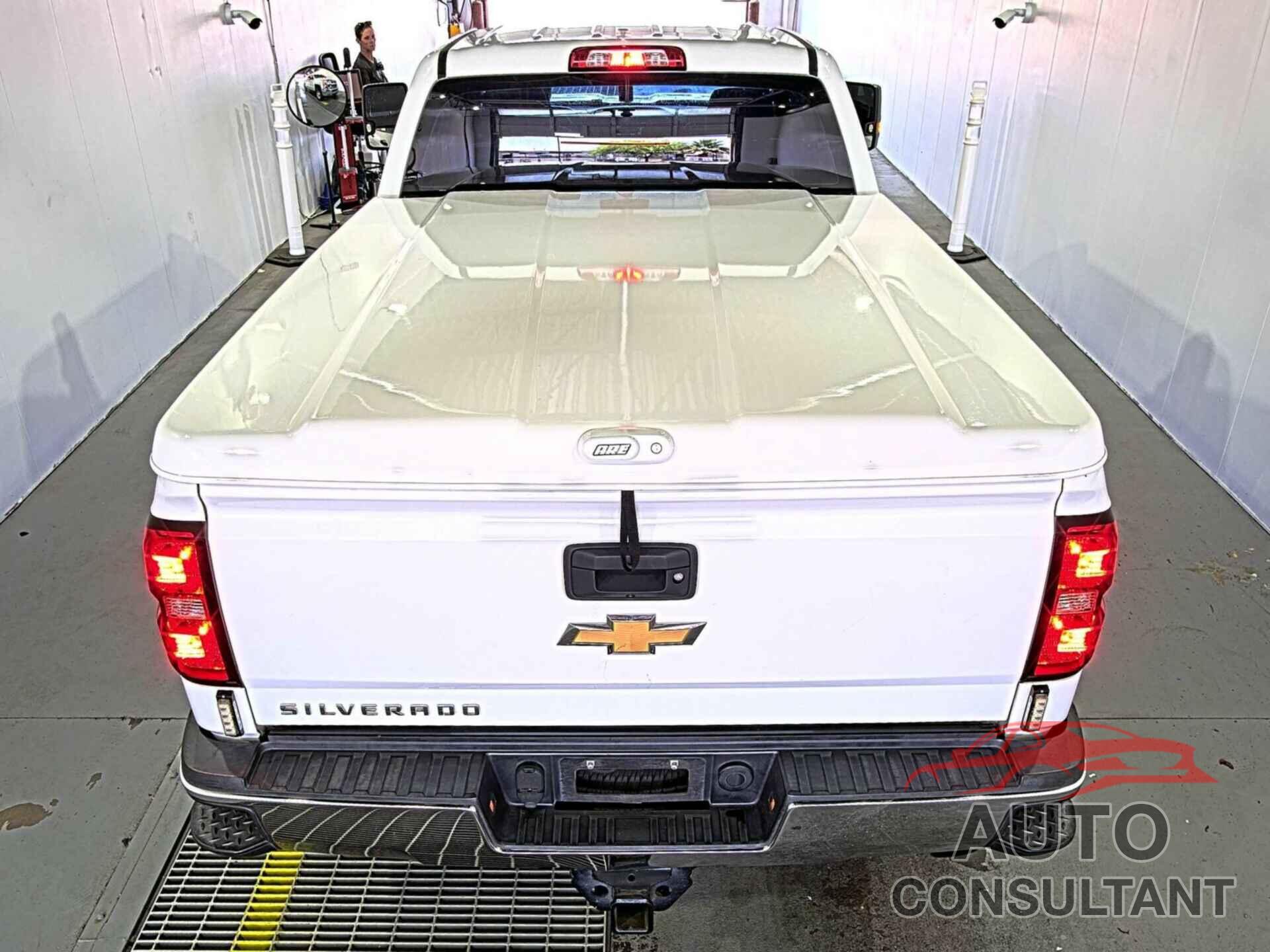 CHEVROLET SILVERADO 2018 - 1GC2KUEG2JZ320773