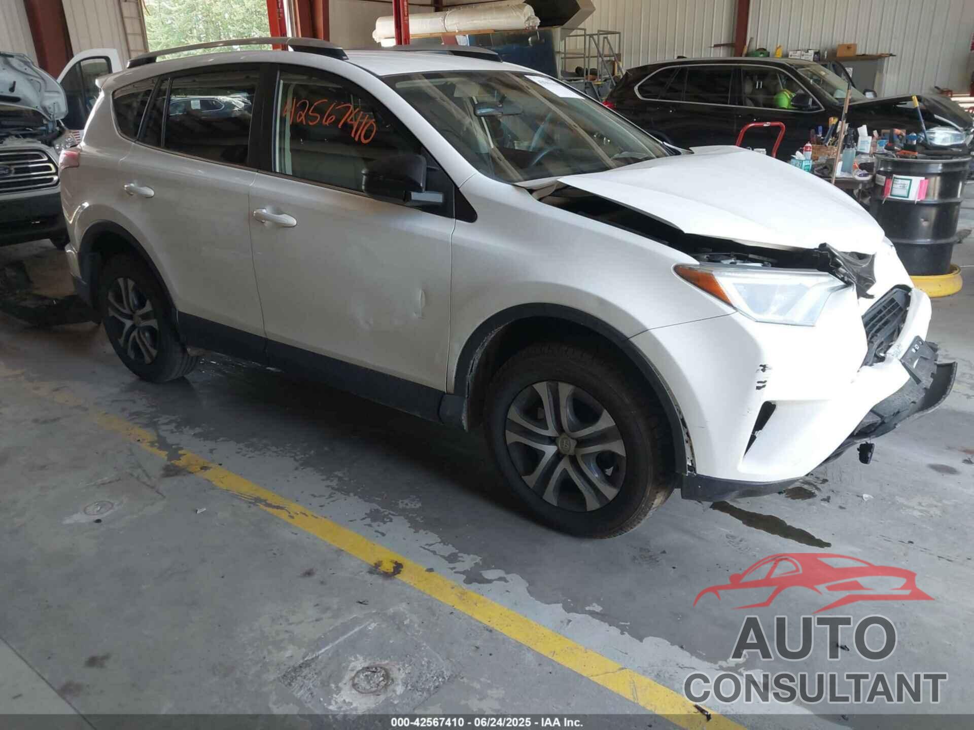 TOYOTA RAV4 2016 - JTMBFREV0GJ066892