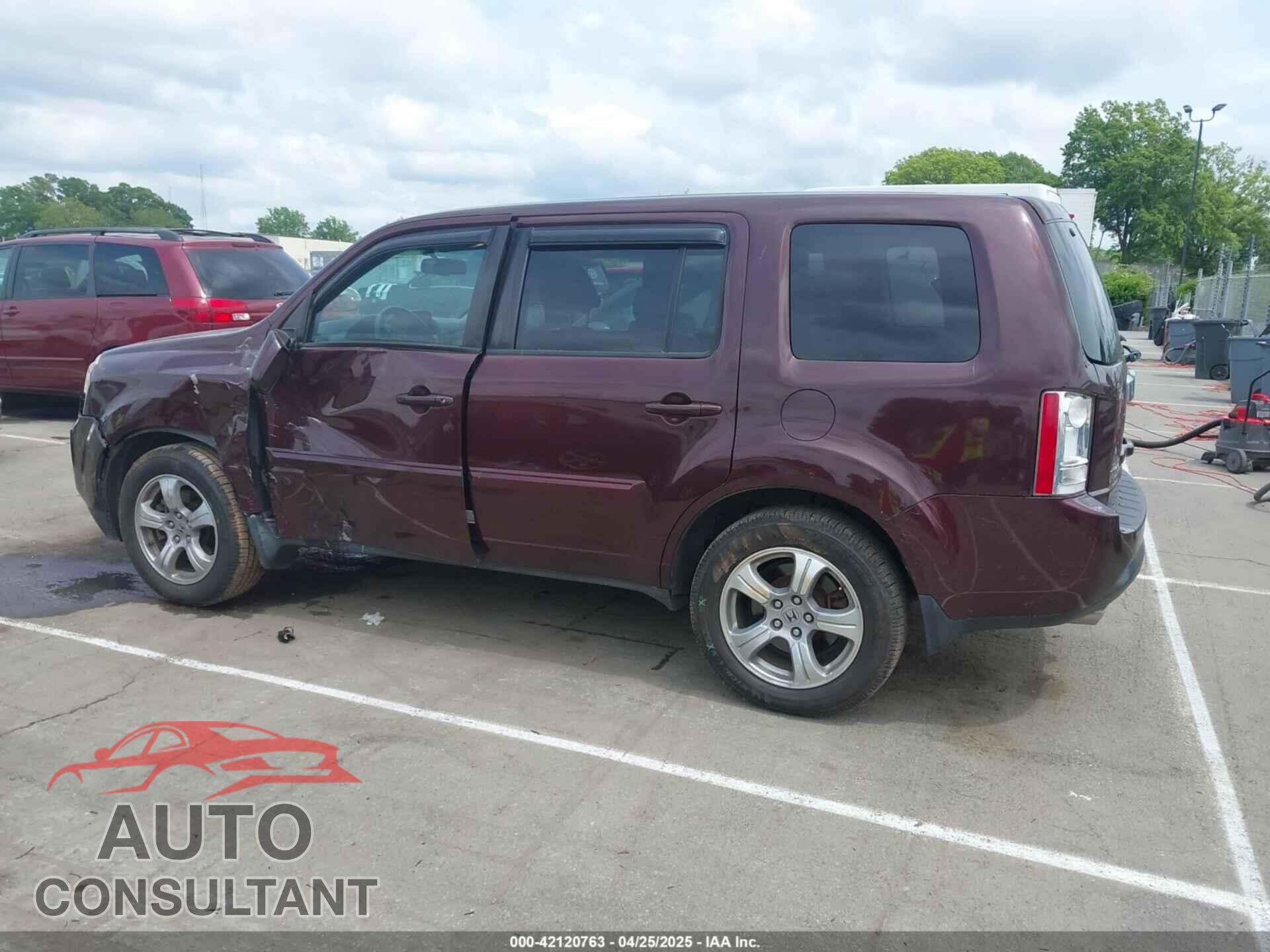 HONDA PILOT 2013 - 5FNYF4H52DB085259