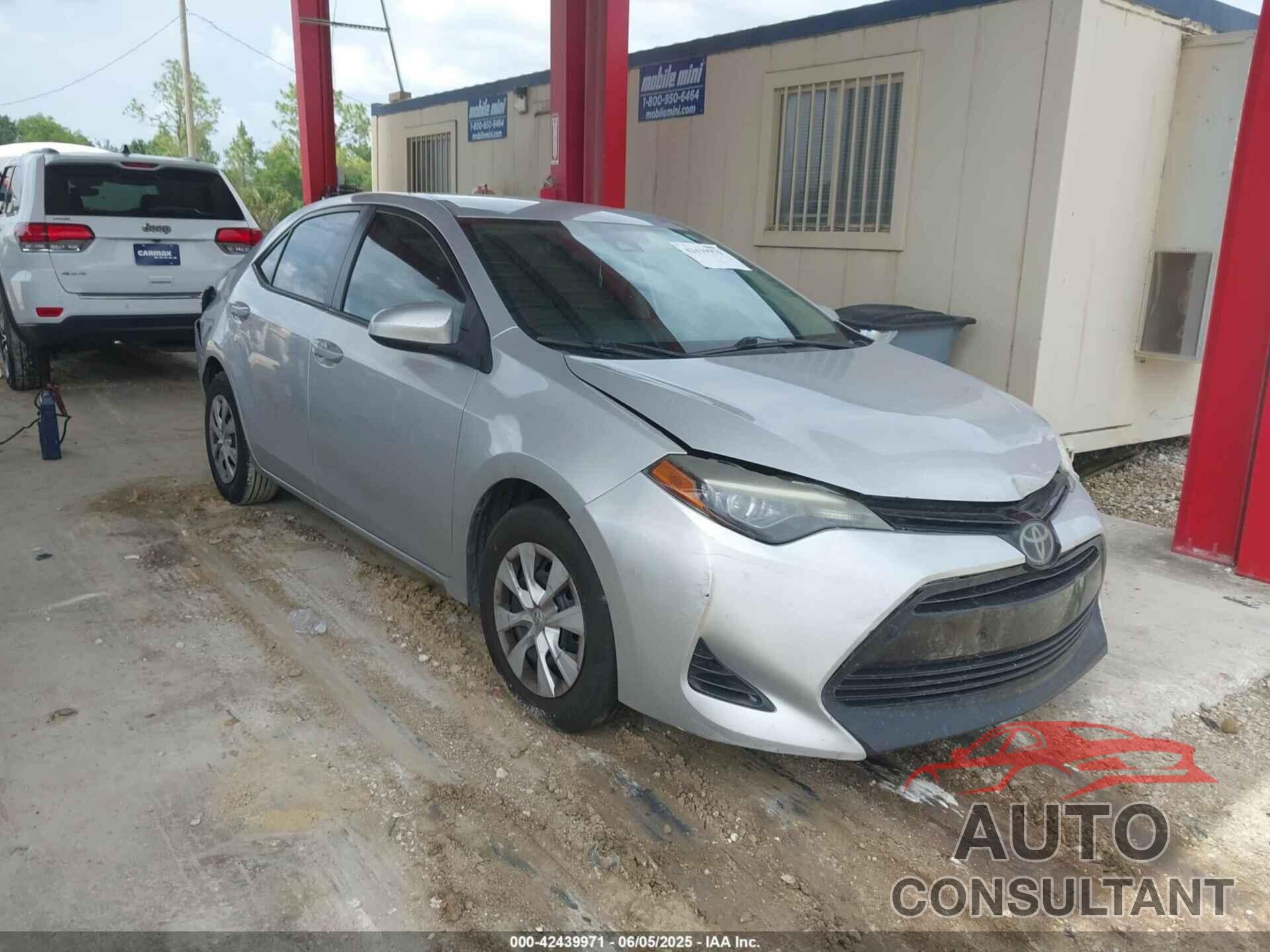 TOYOTA COROLLA 2018 - 5YFBURHE4JP758321