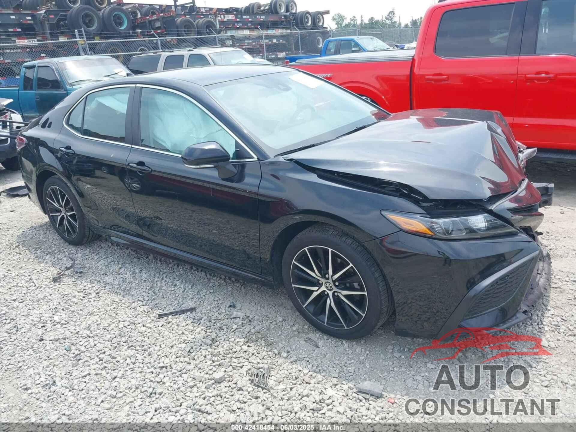 TOYOTA CAMRY 2023 - 4T1G11AK5PU731703