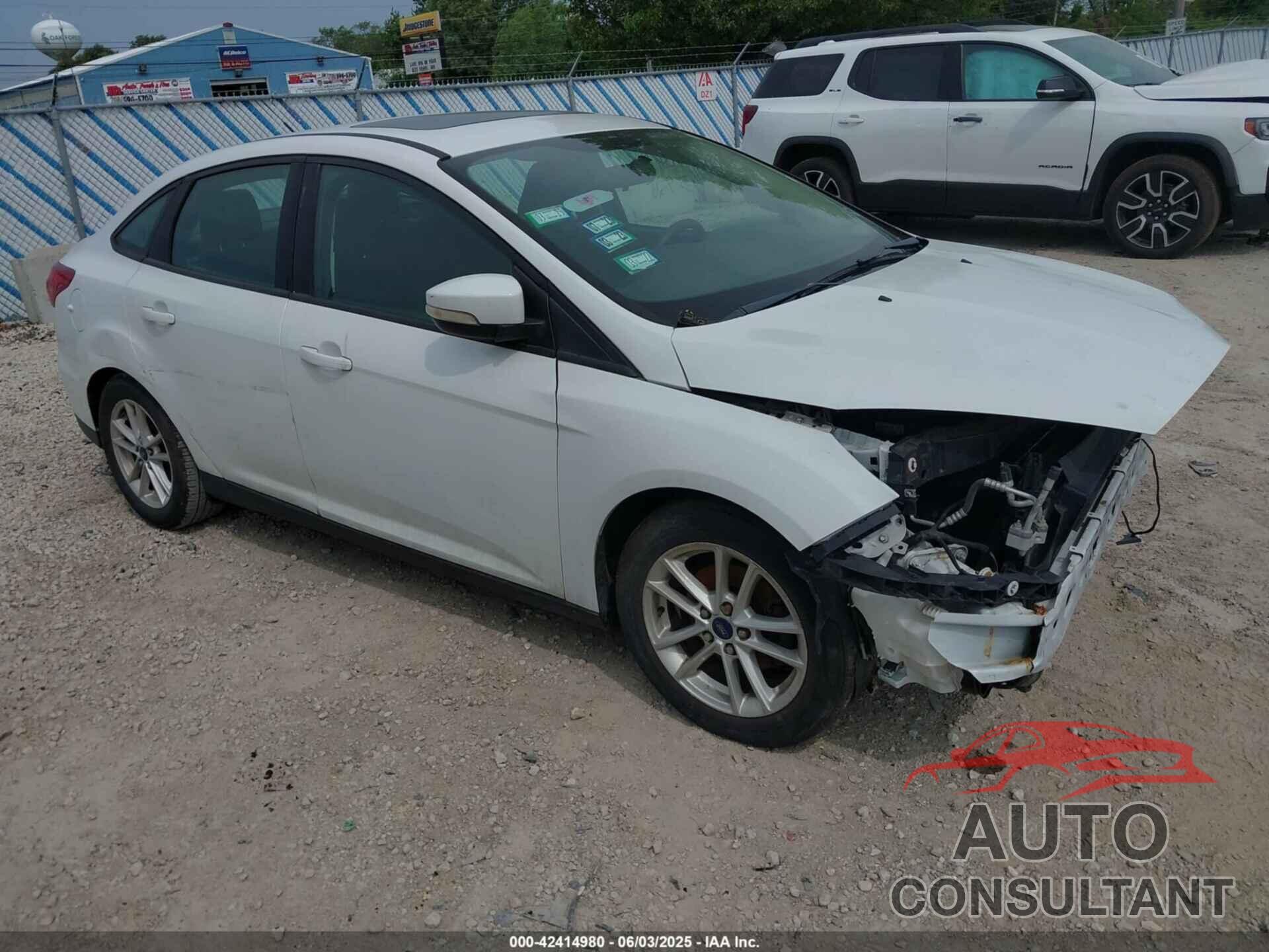 FORD FOCUS 2015 - 1FADP3F24FL202246