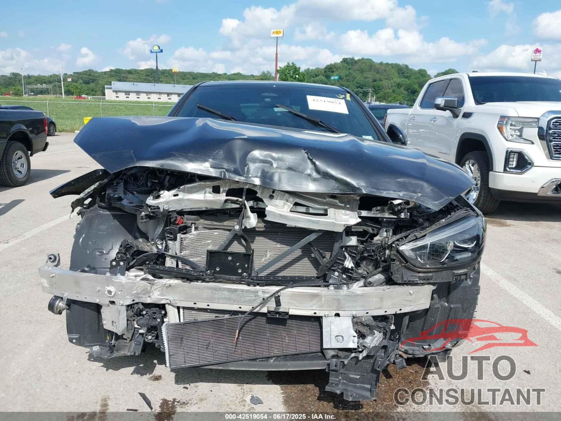 MERCEDES-BENZ C 300 2023 - W1KAF4HB6PR151162