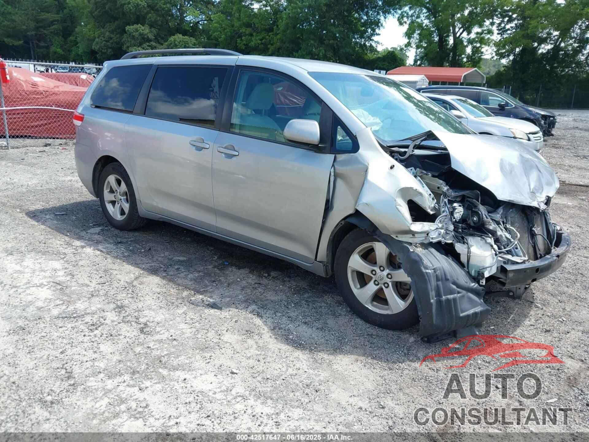TOYOTA SIENNA 2013 - 5TDKK3DC6DS394194