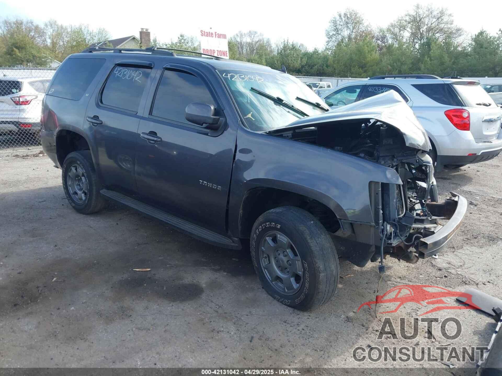CHEVROLET TAHOE 2011 - 1GNSKBE05BR107820
