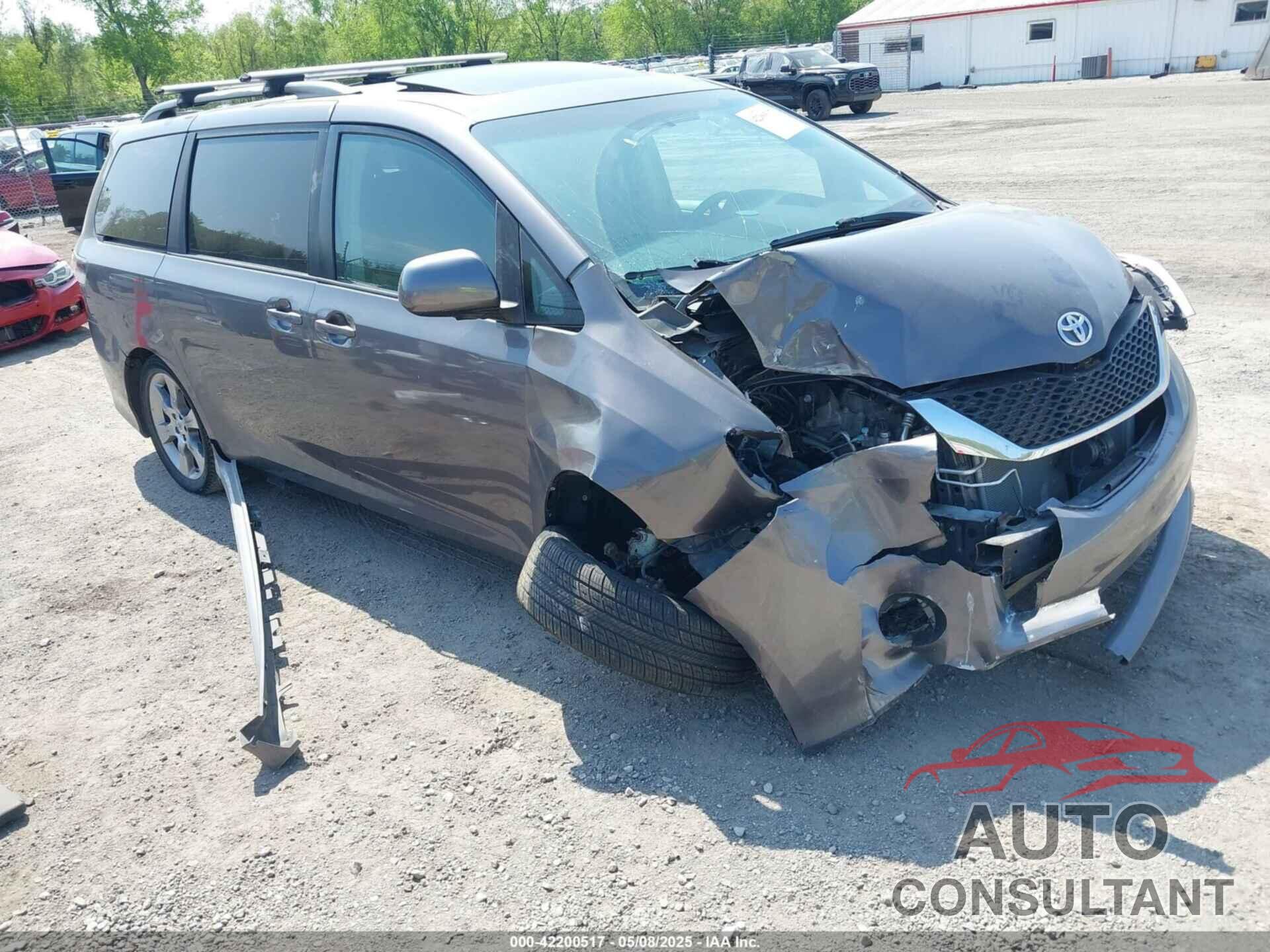 TOYOTA SIENNA 2011 - 5TDXK3DC0BS126129
