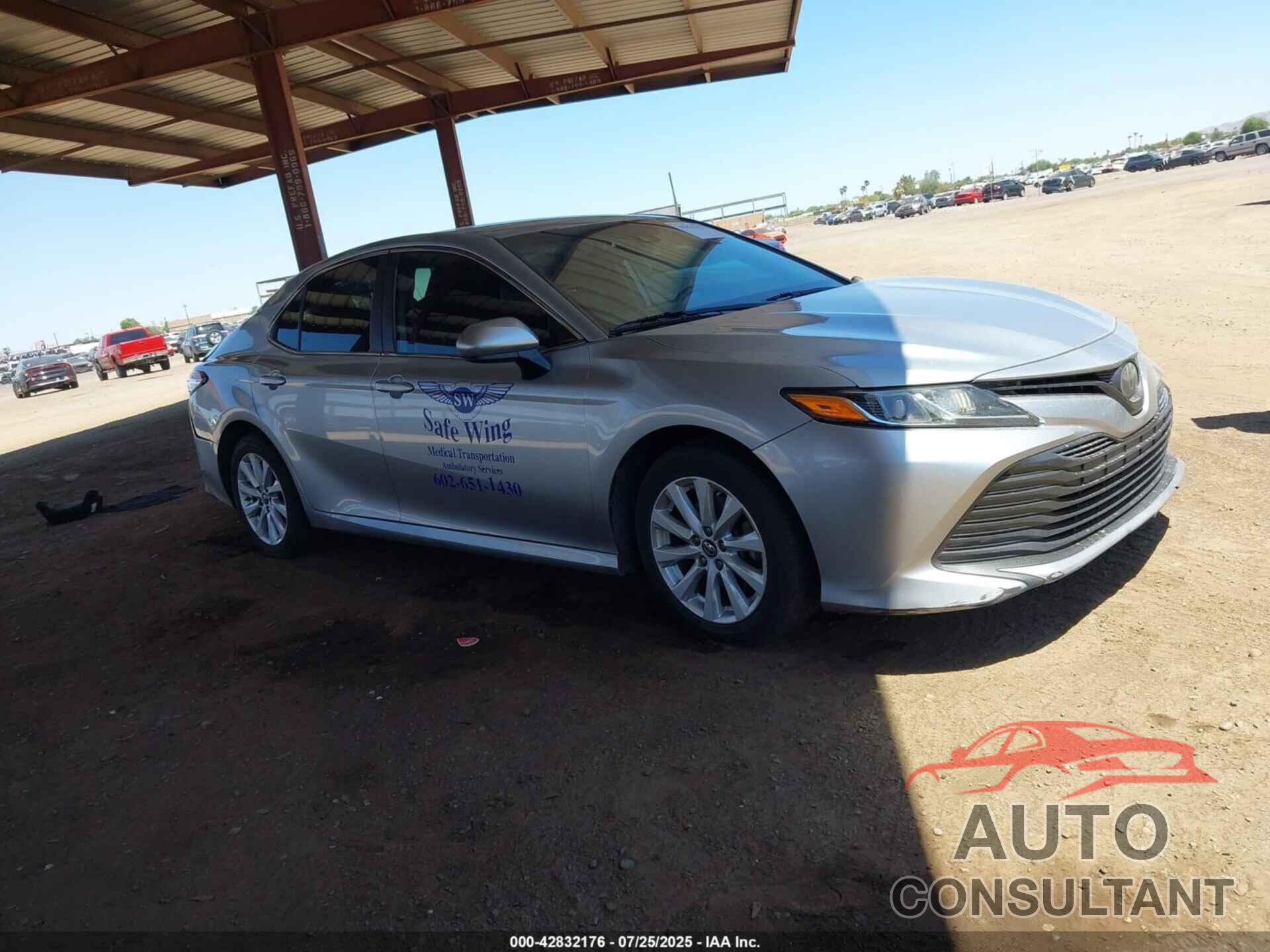 TOYOTA CAMRY 2019 - 4T1B11HK8KU821081