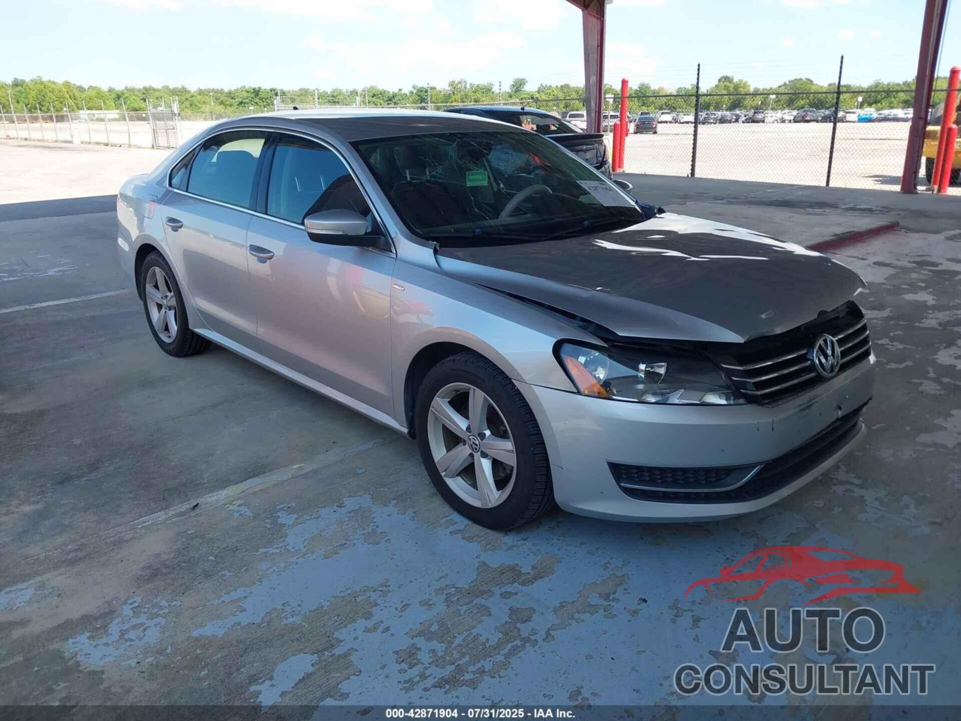 VOLKSWAGEN PASSAT 2014 - 1VWAT7A32EC056635