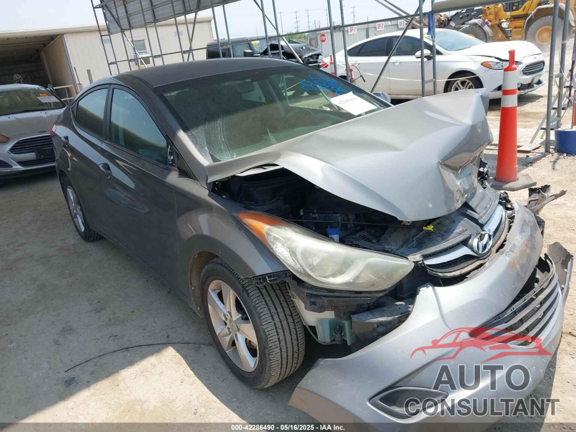 HYUNDAI ELANTRA 2013 - 5NPDH4AE0DH373706