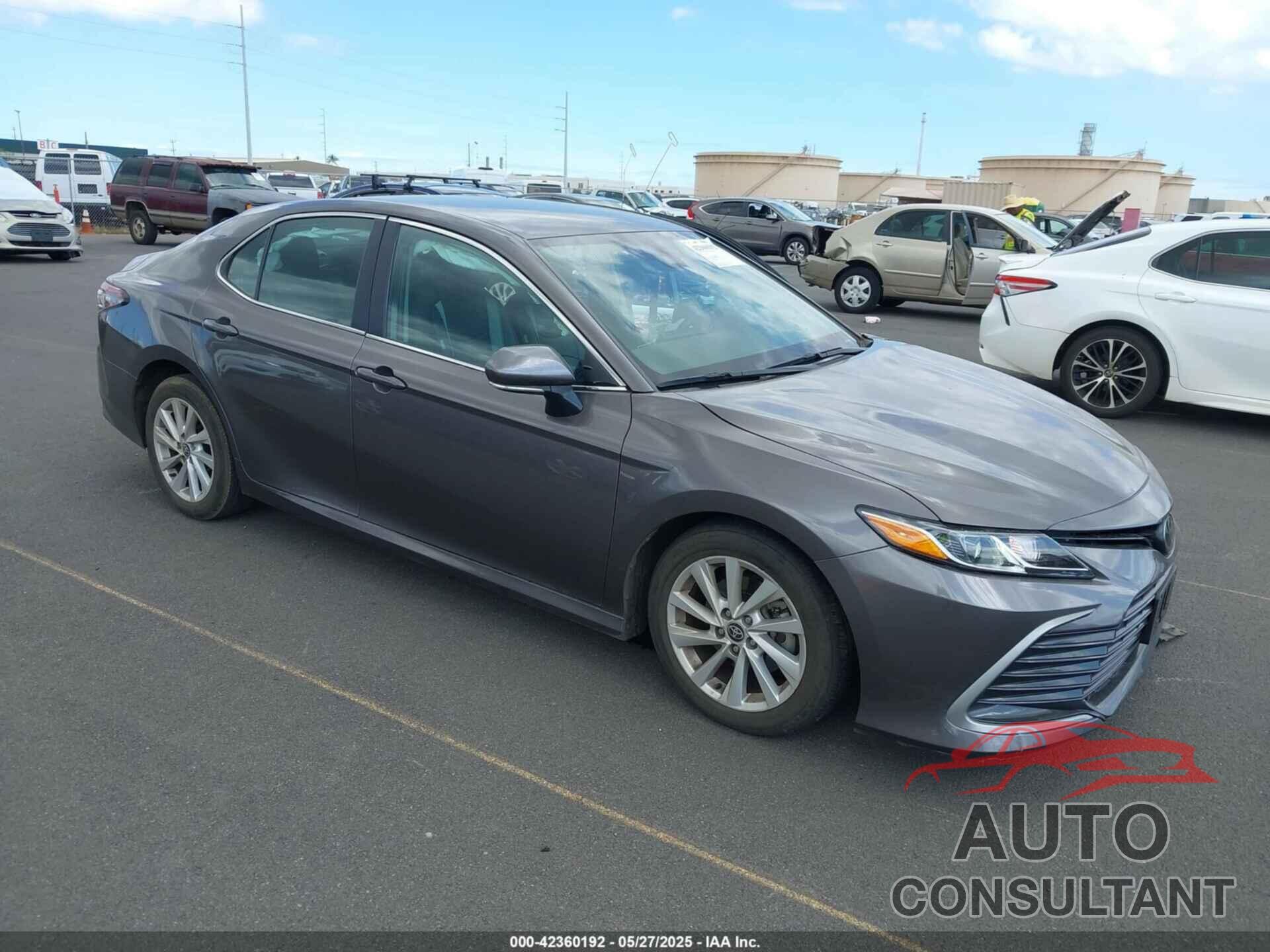 TOYOTA CAMRY 2022 - 4T1R11AK0NU681167