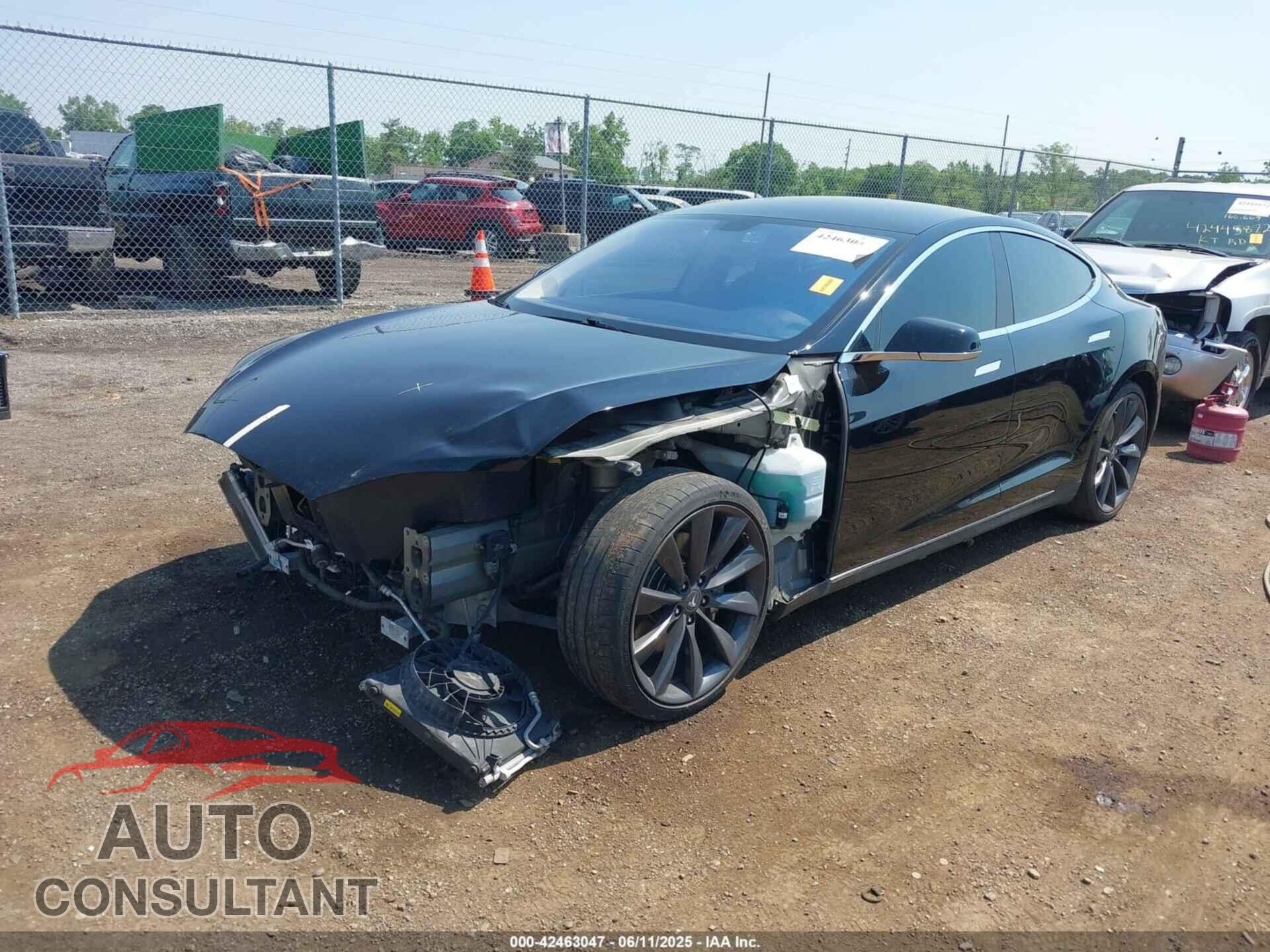 TESLA MODEL S 2013 - 5YJSA1CP5DFP25346