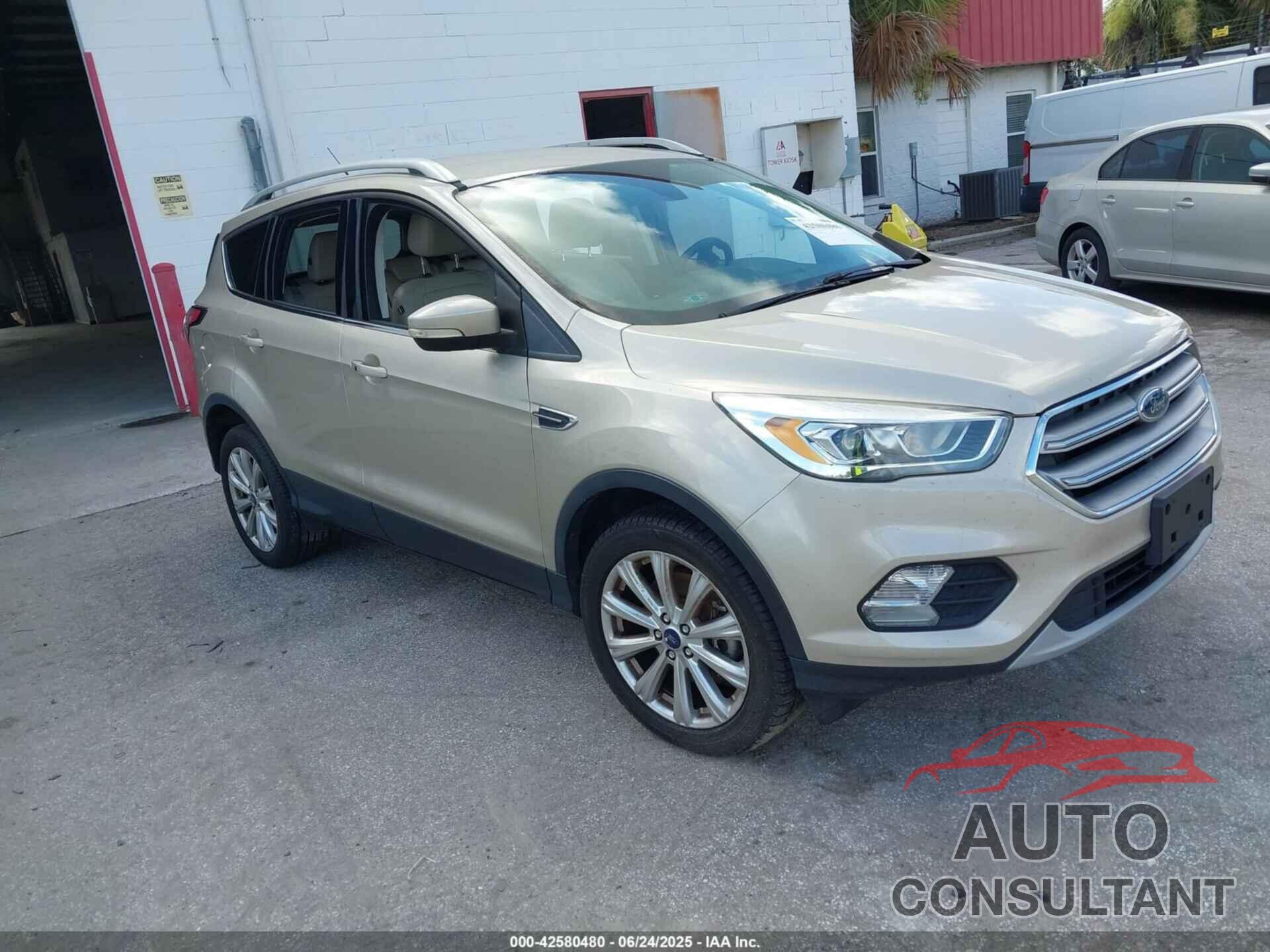 FORD ESCAPE 2017 - 1FMCU9JD7HUD80719