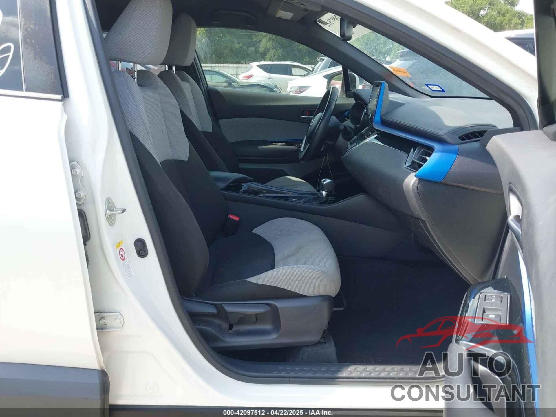 TOYOTA C-HR 2019 - JTNKHMBX3K1015636