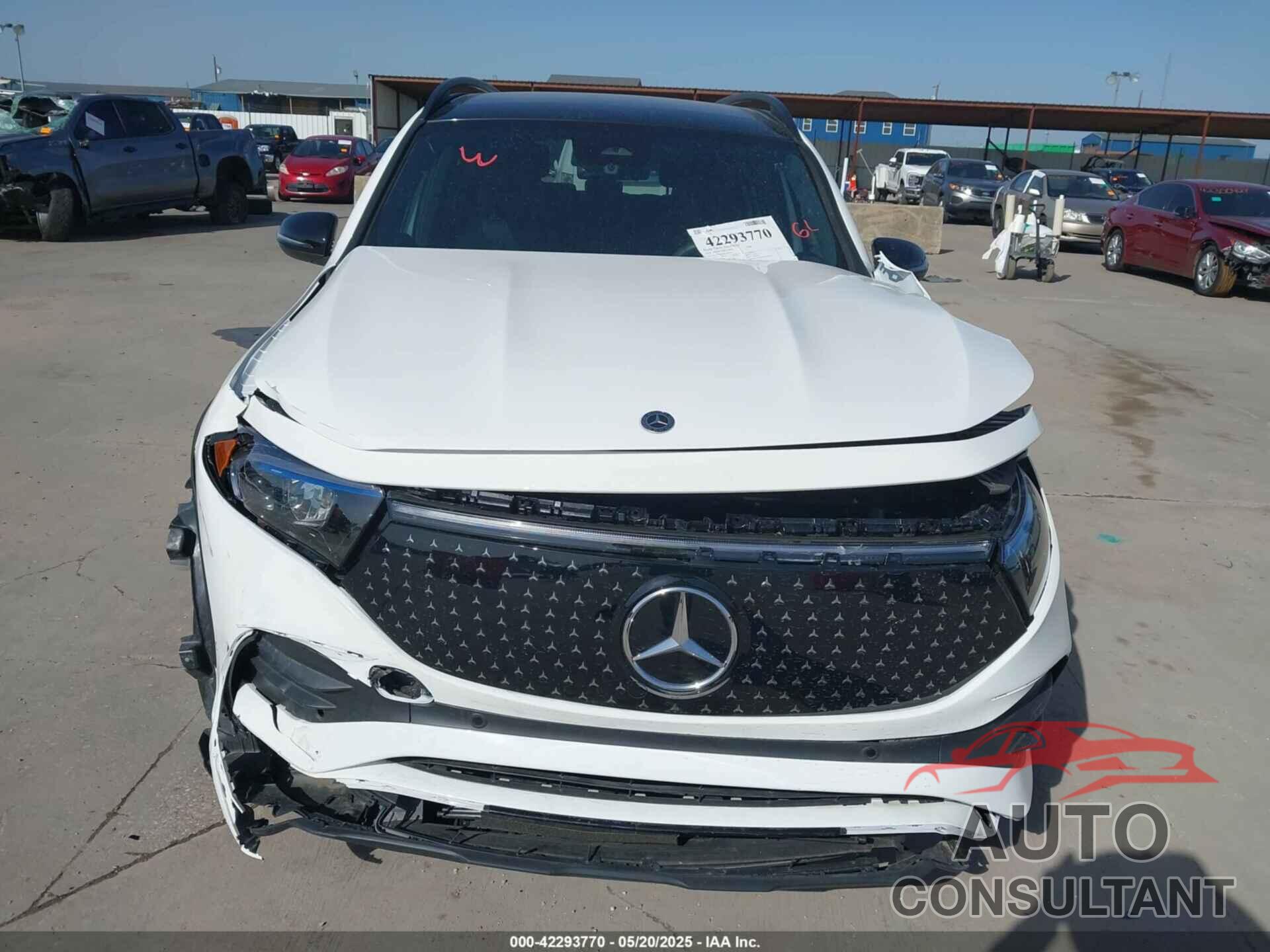 MERCEDES-BENZ EQB 300 SUV 2024 - W1N9M0KB8RN104156