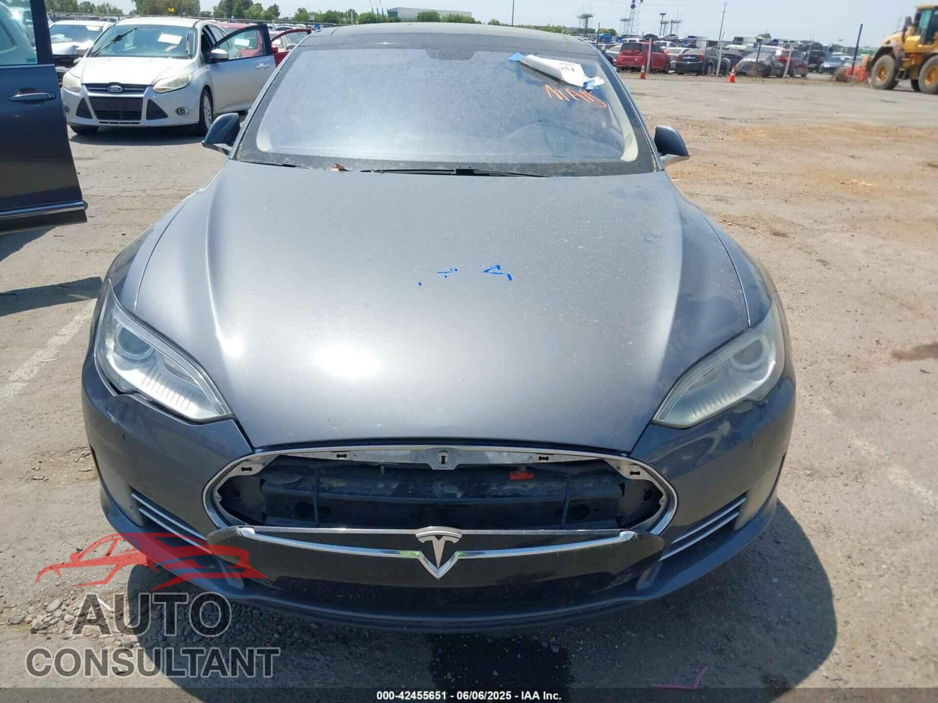 TESLA MODEL S 2013 - 5YJSA1CN7DFP27226
