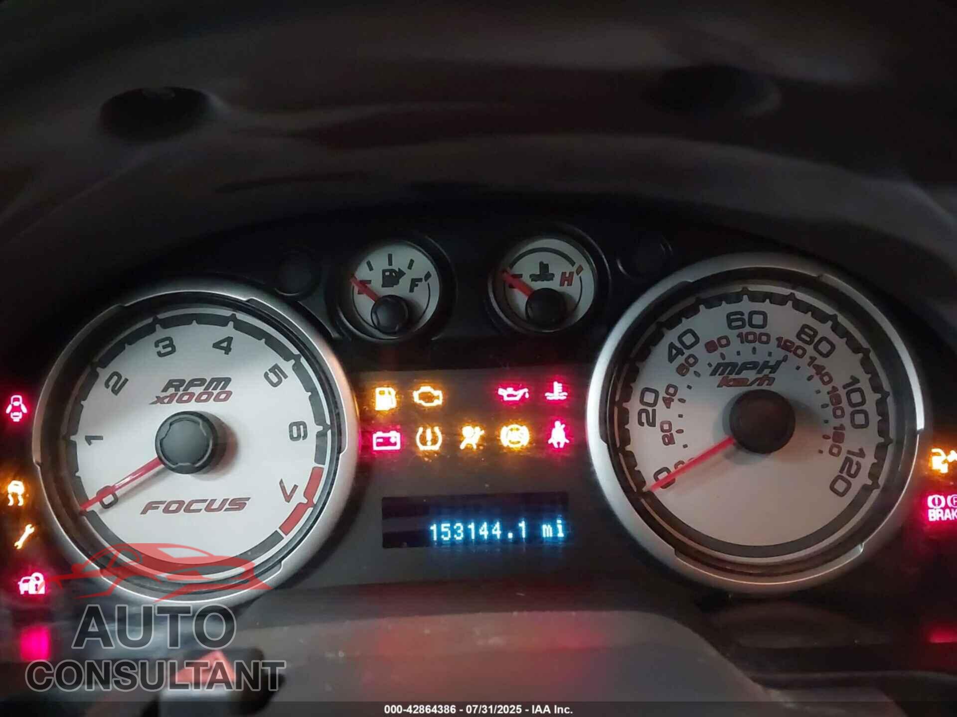 FORD FOCUS 2011 - 1FAHP3FN5BW100295