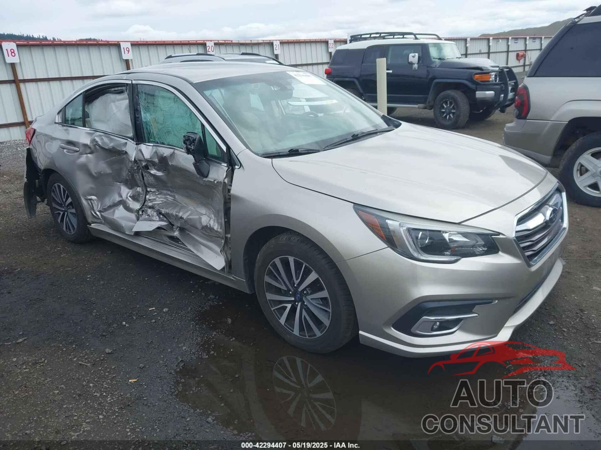 SUBARU LEGACY 2018 - 4S3BNAF64J3045227