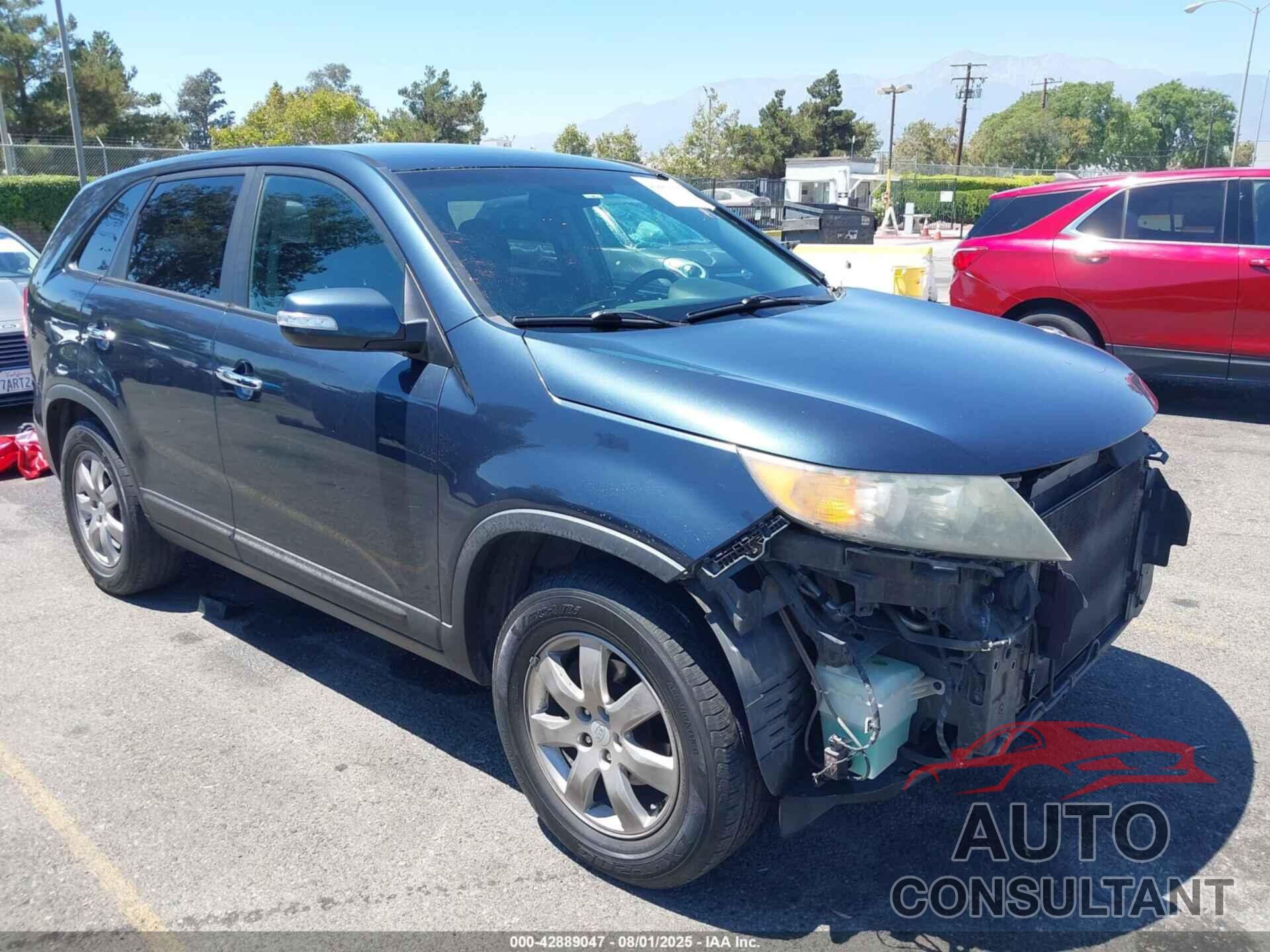 KIA SORENTO 2011 - 5XYKT3A18BG089192
