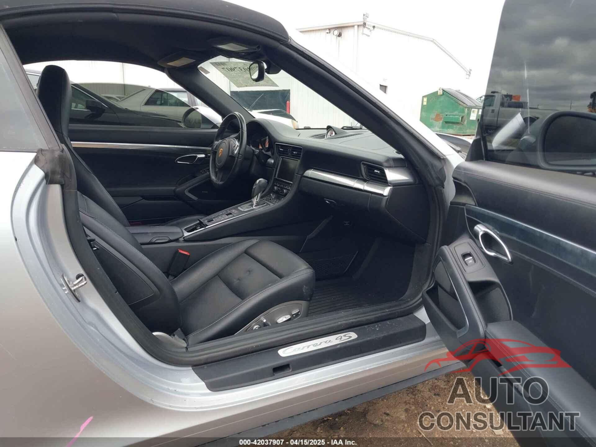 PORSCHE 911 2015 - WP0CB2A93FS143179