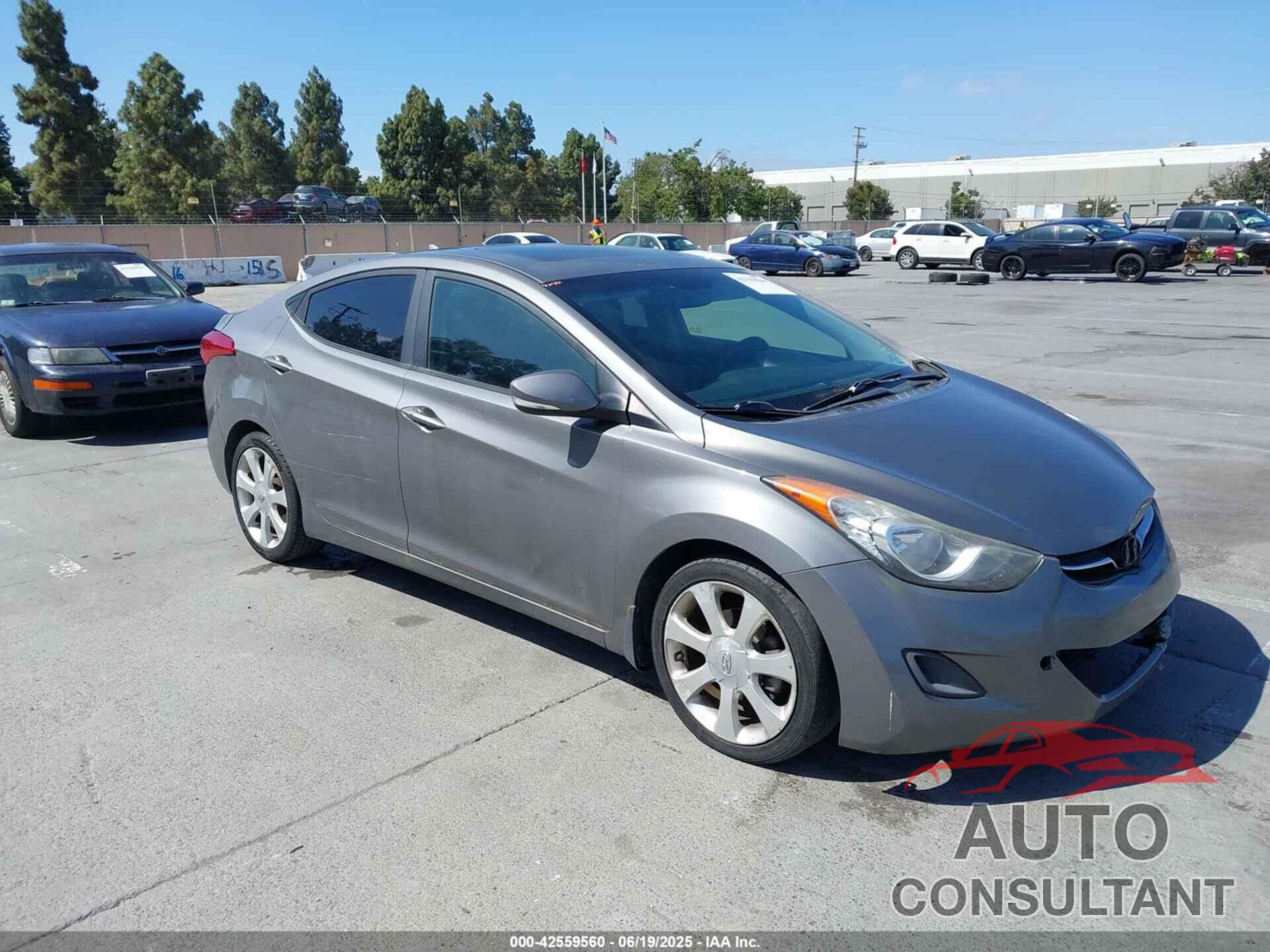 HYUNDAI ELANTRA 2013 - 5NPDH4AE2DH200804