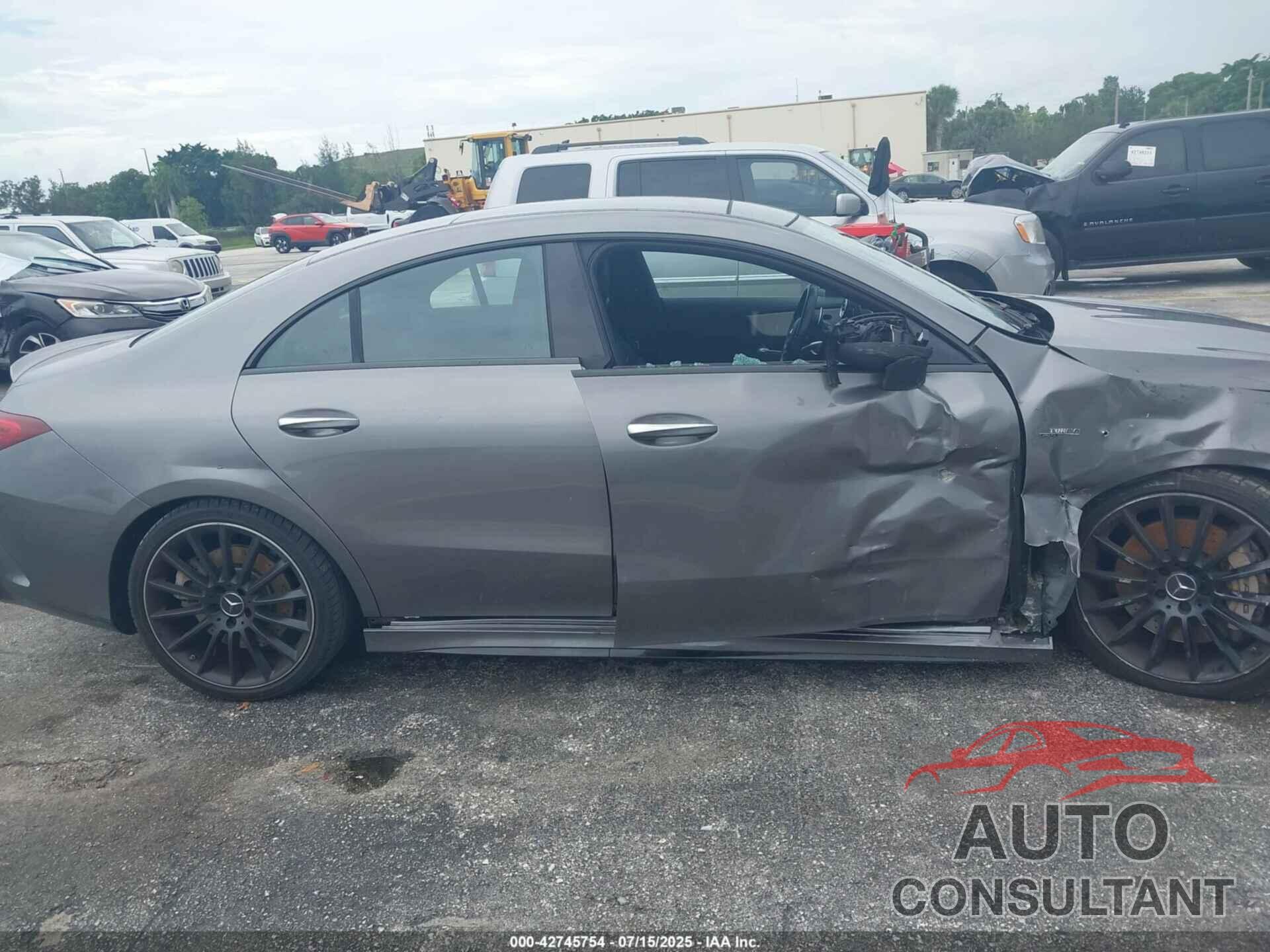 MERCEDES-BENZ AMG CLA 35 2023 - W1K5J5BB8PN404942