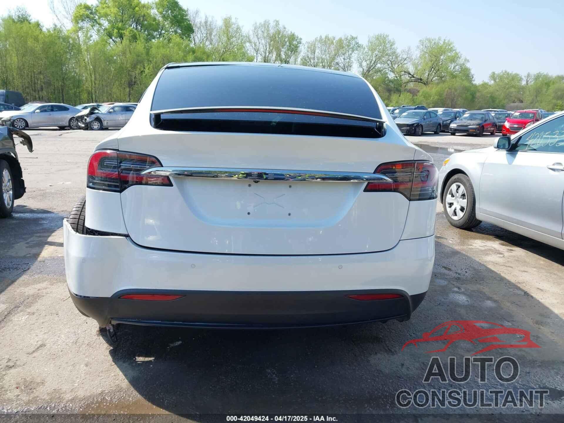TESLA MODEL X 2019 - 5YJXCBE27KF150381