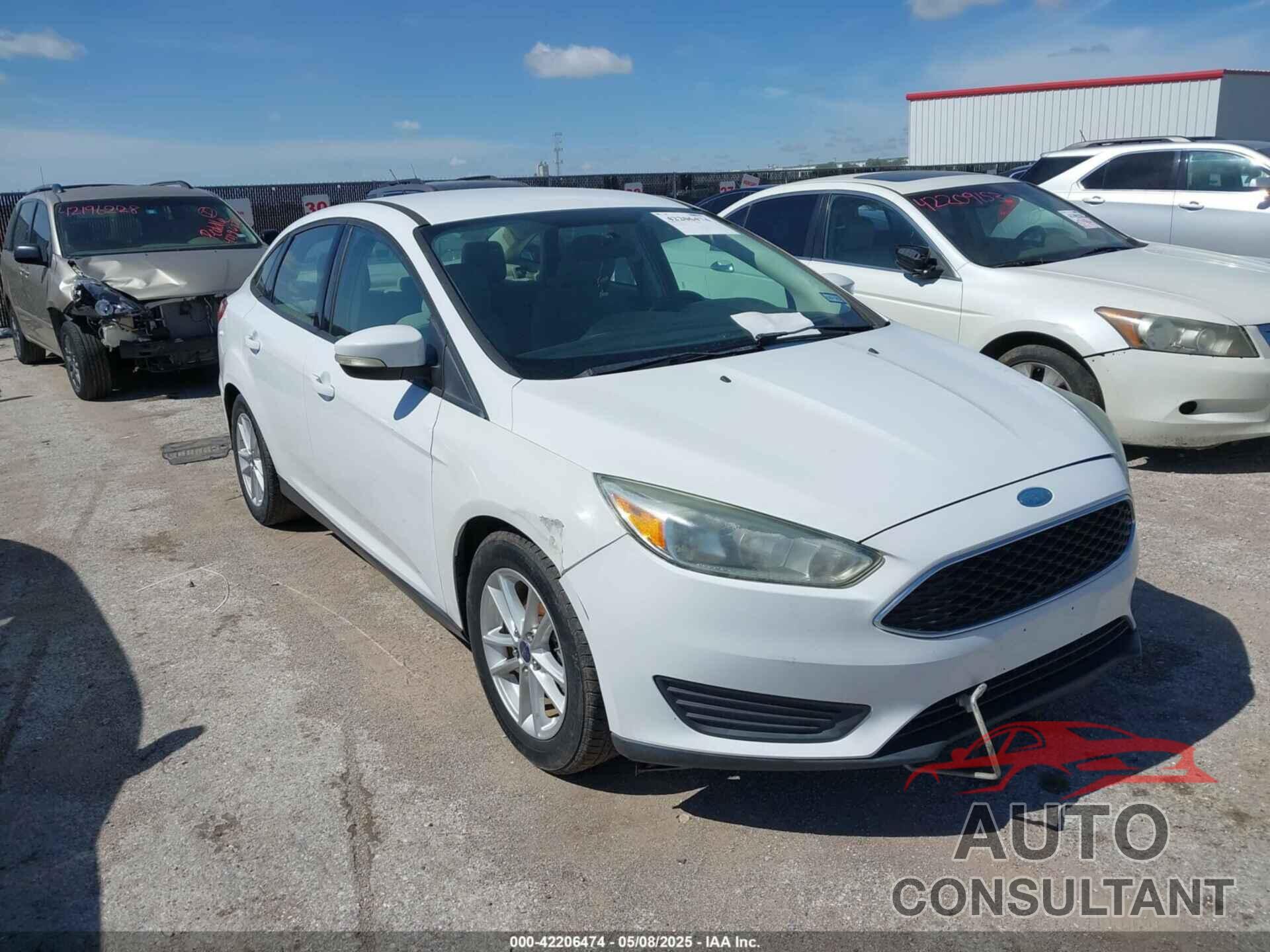 FORD FOCUS 2015 - 1FADP3F26FL289857