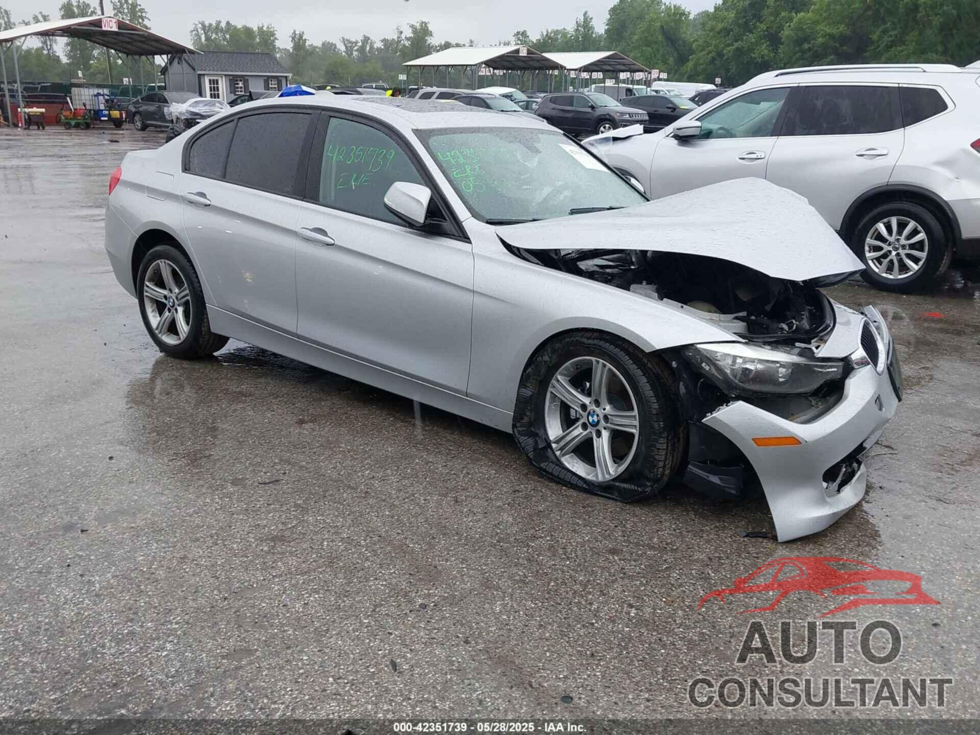 BMW 328I 2013 - WBA3B5G56DNS05222