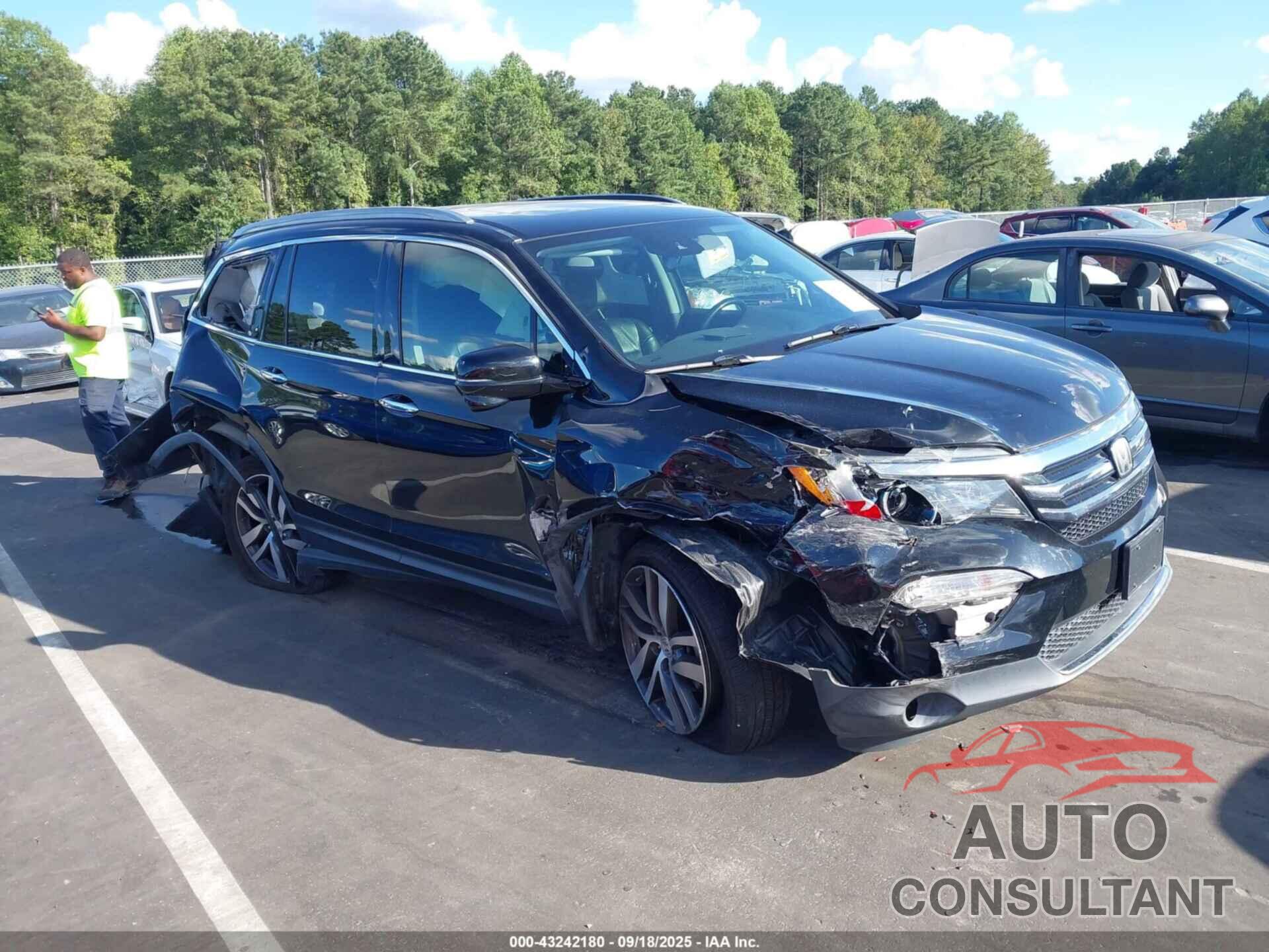 HONDA PILOT 2017 - 5FNYF5H91HB005559