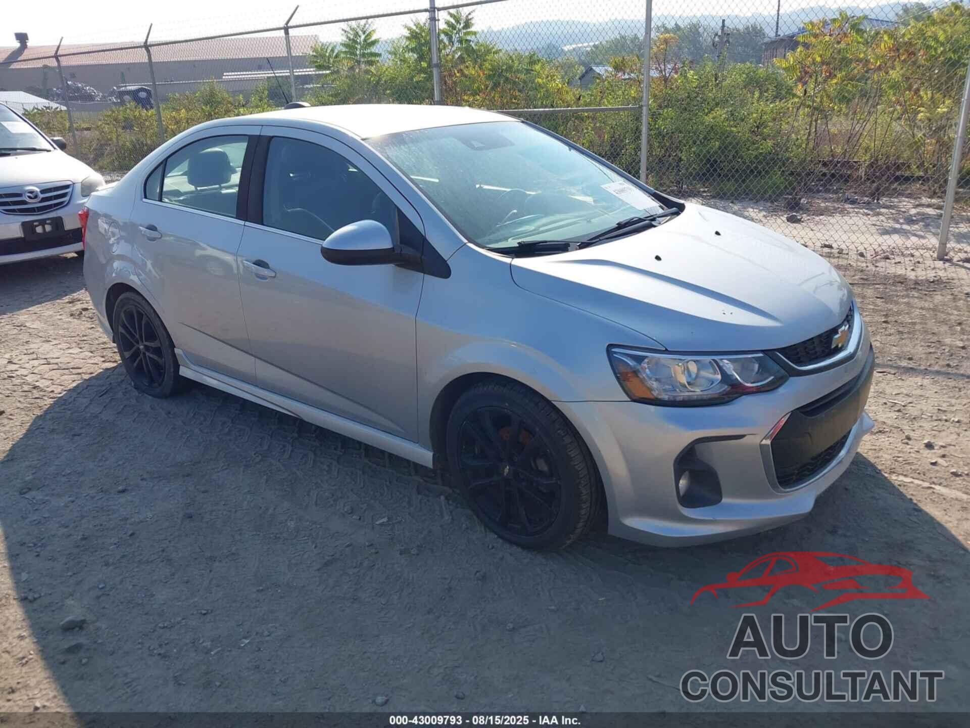 CHEVROLET SONIC 2017 - 1G1JF5SB1H4103763