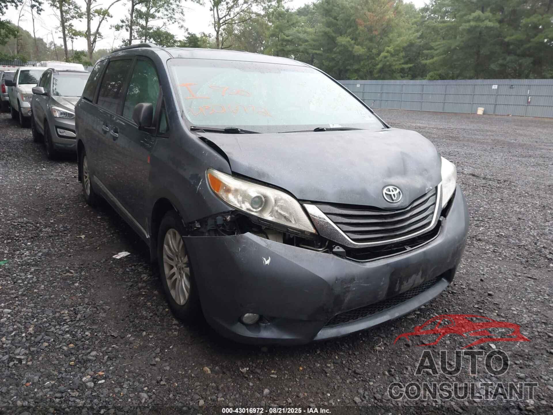 TOYOTA SIENNA 2017 - 5TDYZ3DC3HS863124