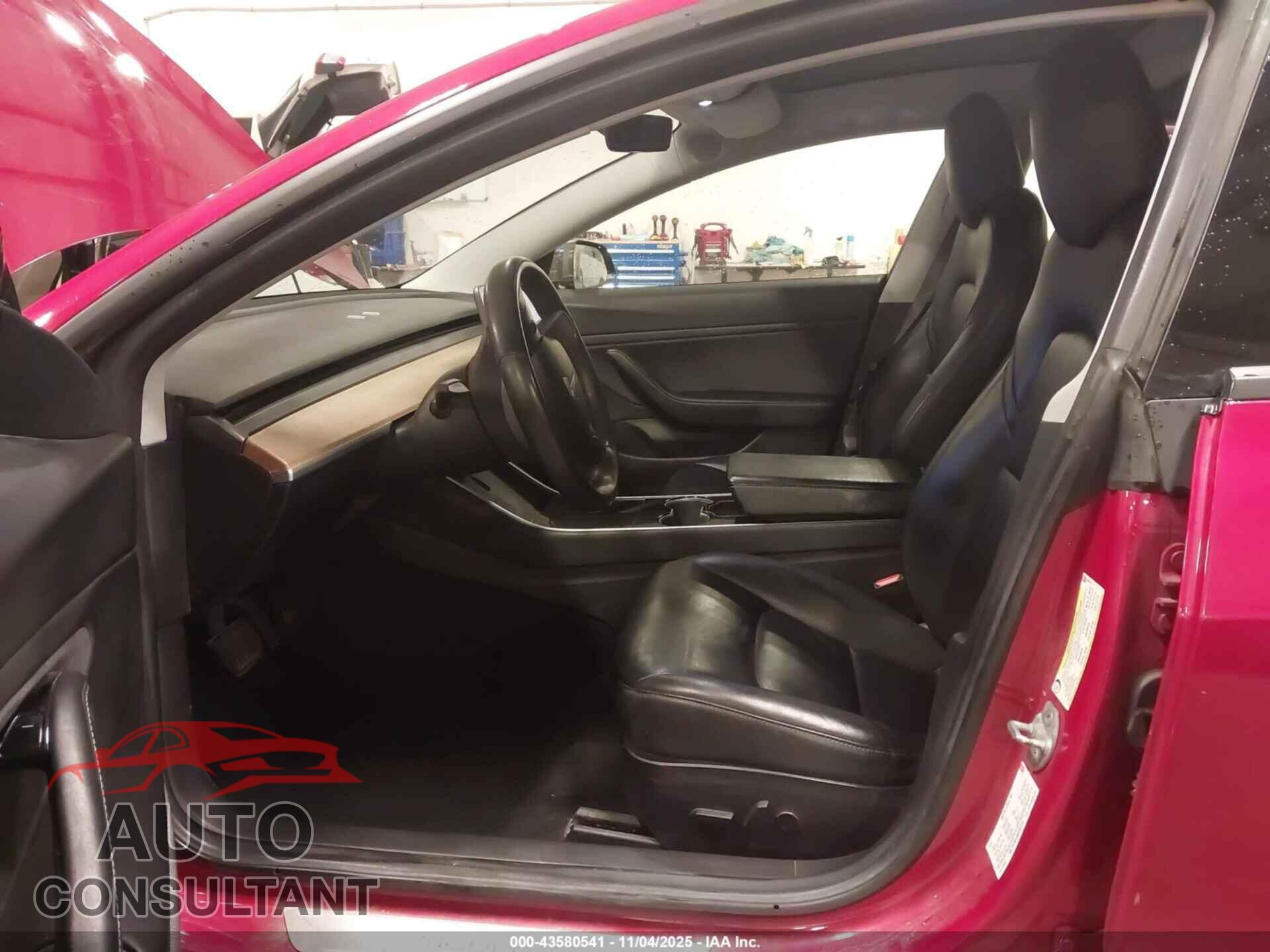 TESLA MODEL 3 2018 - 5YJ3E1EA8JF037757