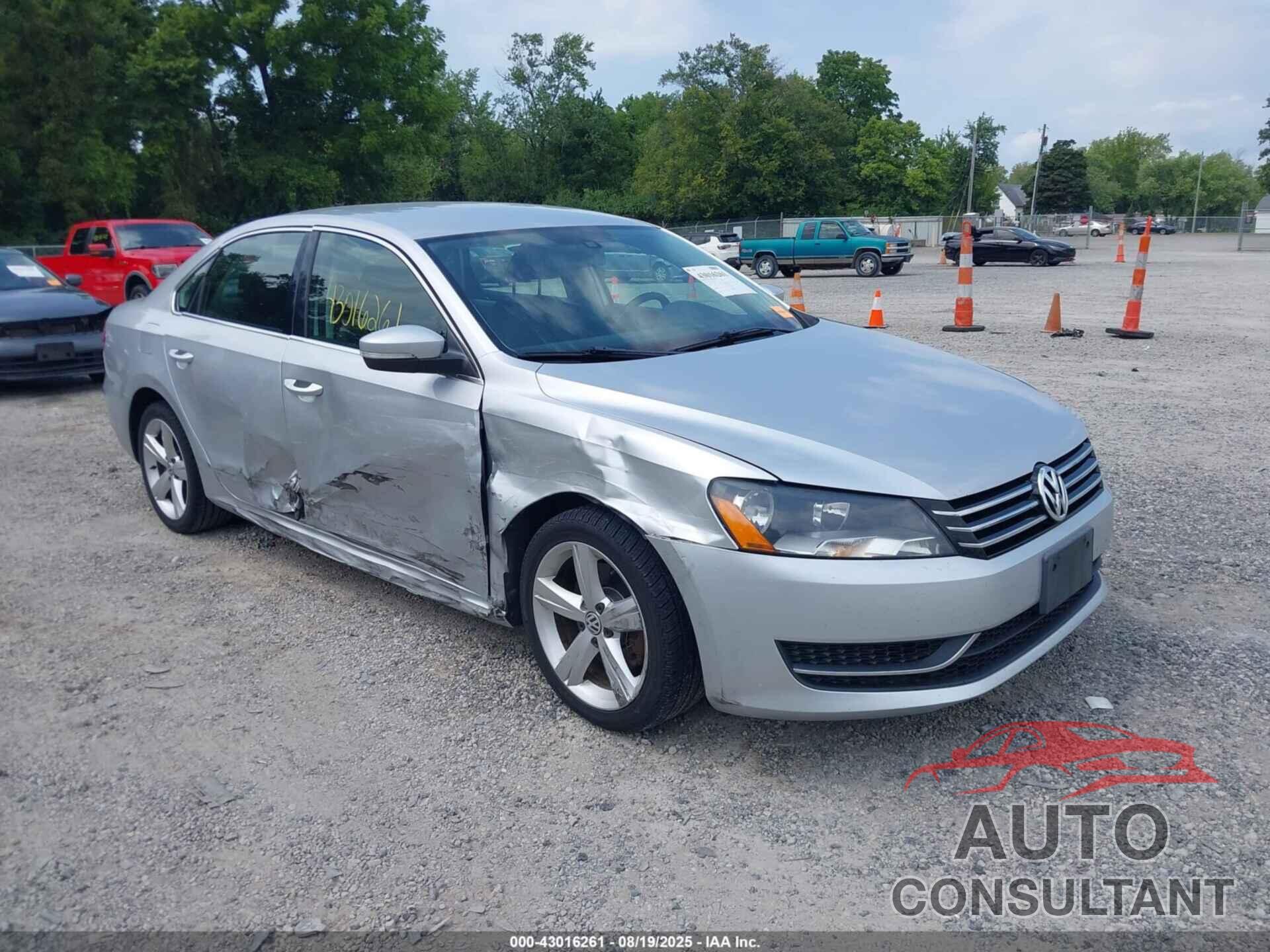 VOLKSWAGEN PASSAT 2013 - 1VWBP7A31DC131445