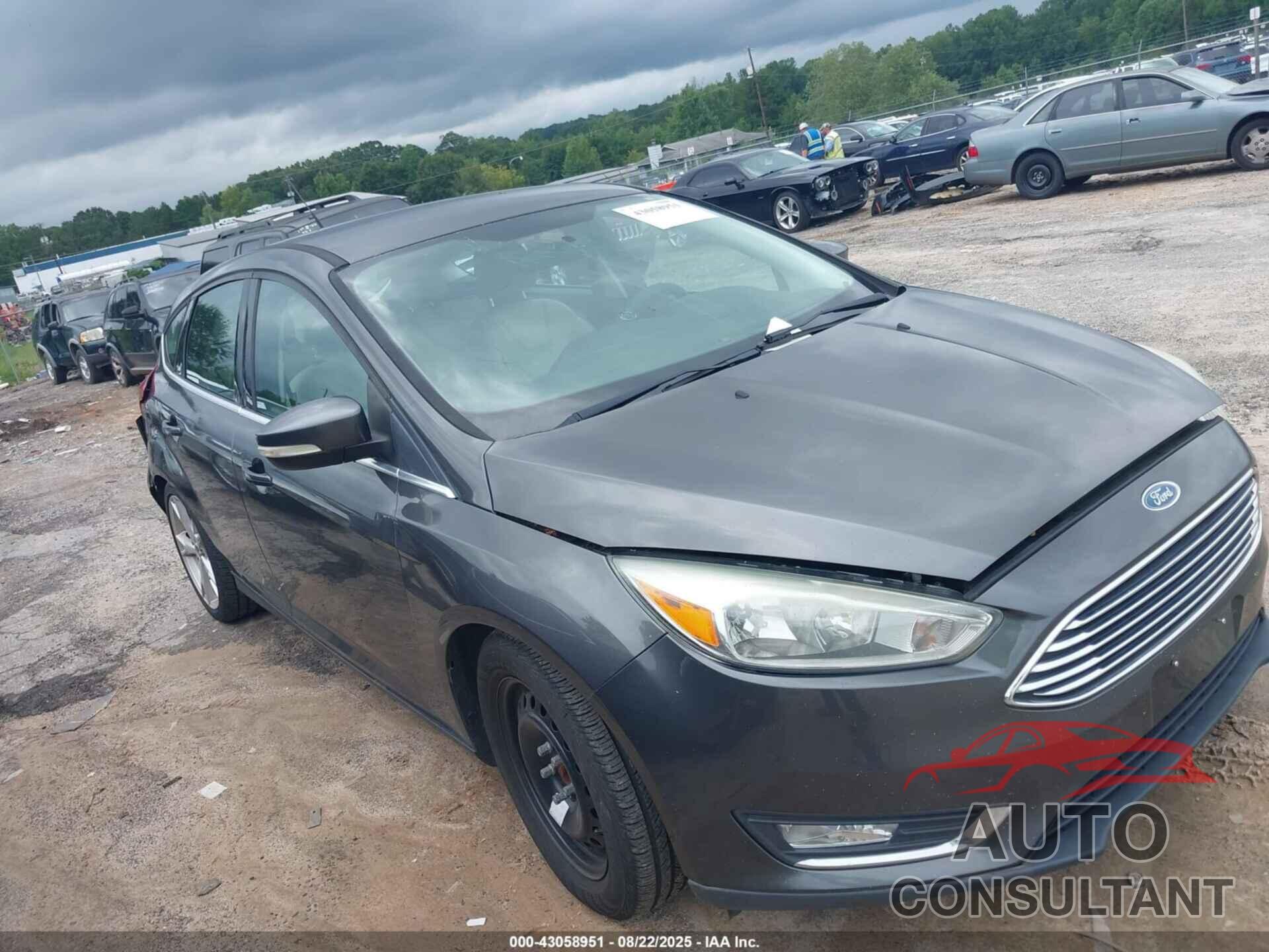 FORD FOCUS 2015 - 1FADP3N25FL366073