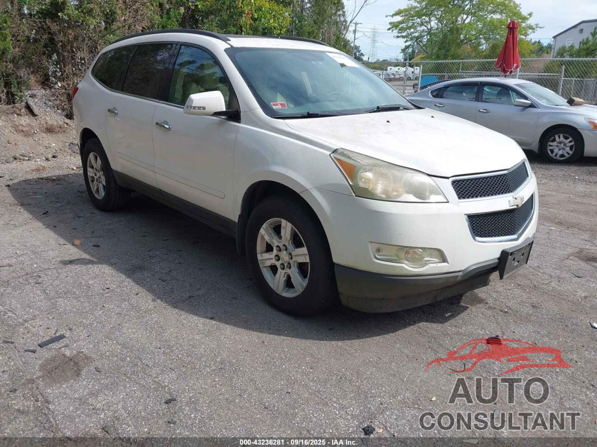 CHEVROLET TRAVERSE 2011 - 1GNKVJED1BJ374696