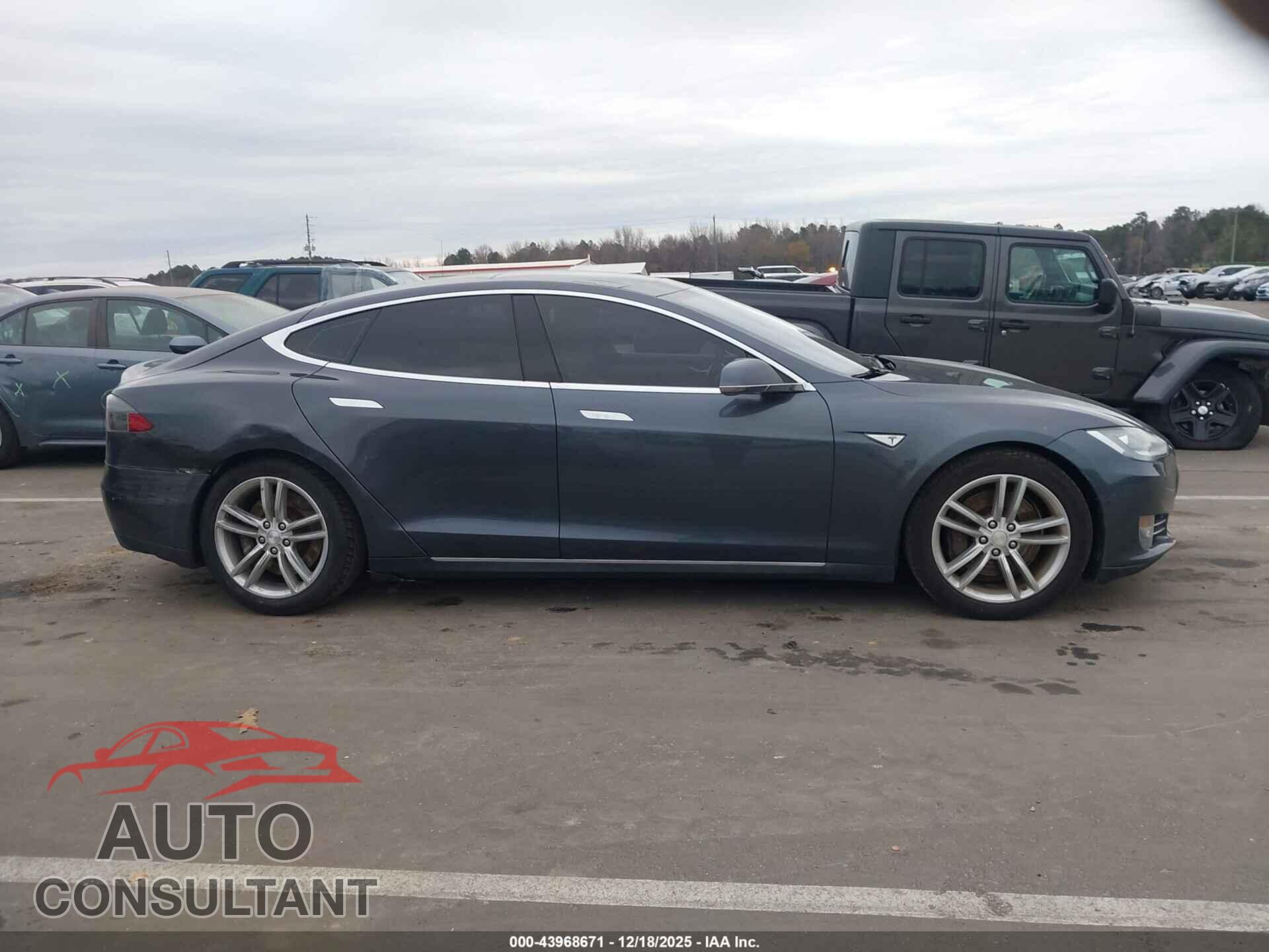 TESLA MODEL S 2015 - 5YJSA1H23FF091132